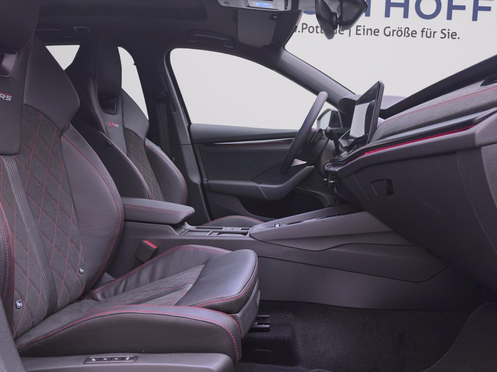 Skoda Octavia COMBI RS AHK PANO STANDH 360° DCC CANTON WINTER-P.