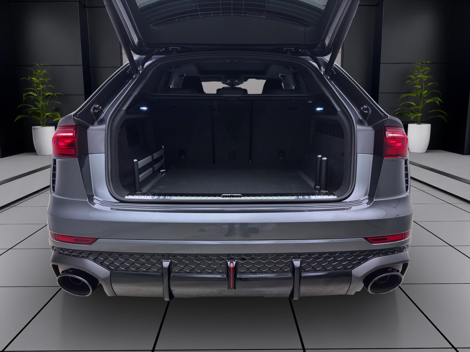 Audi RSQ8 SUV performance 471(640) kW(PS) tiptronic