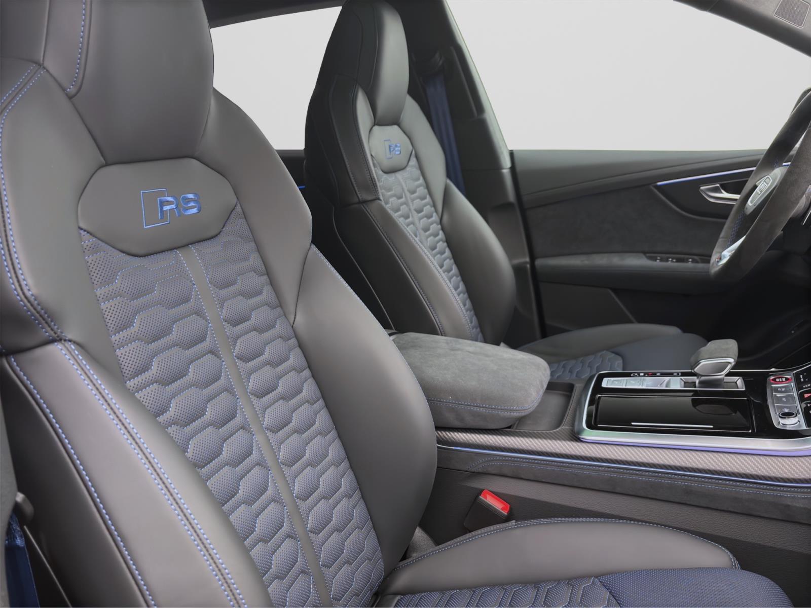 Audi RSQ8 SUV performance 471(640) kW(PS) tiptronic