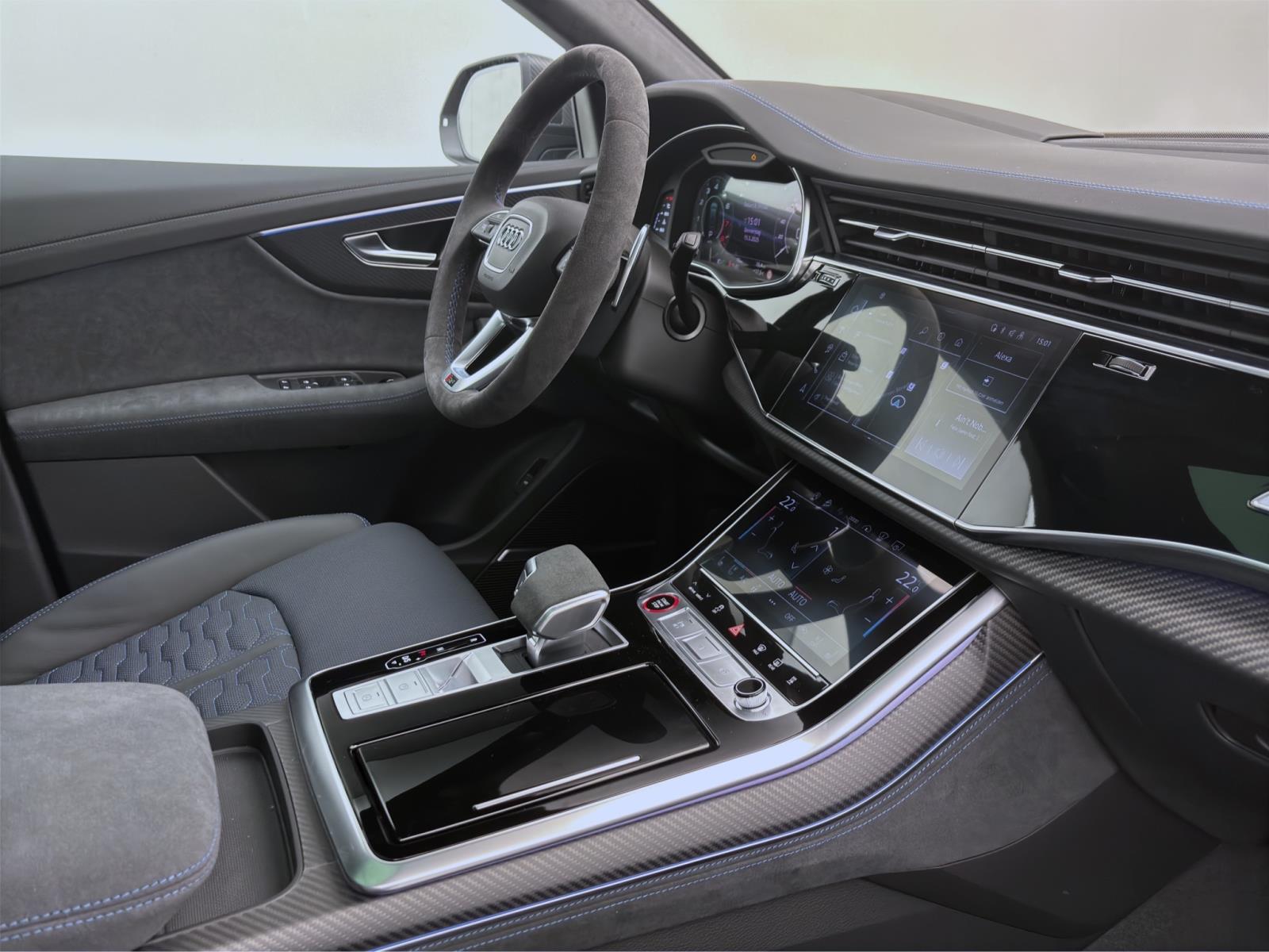 Audi RSQ8 SUV performance 471(640) kW(PS) tiptronic