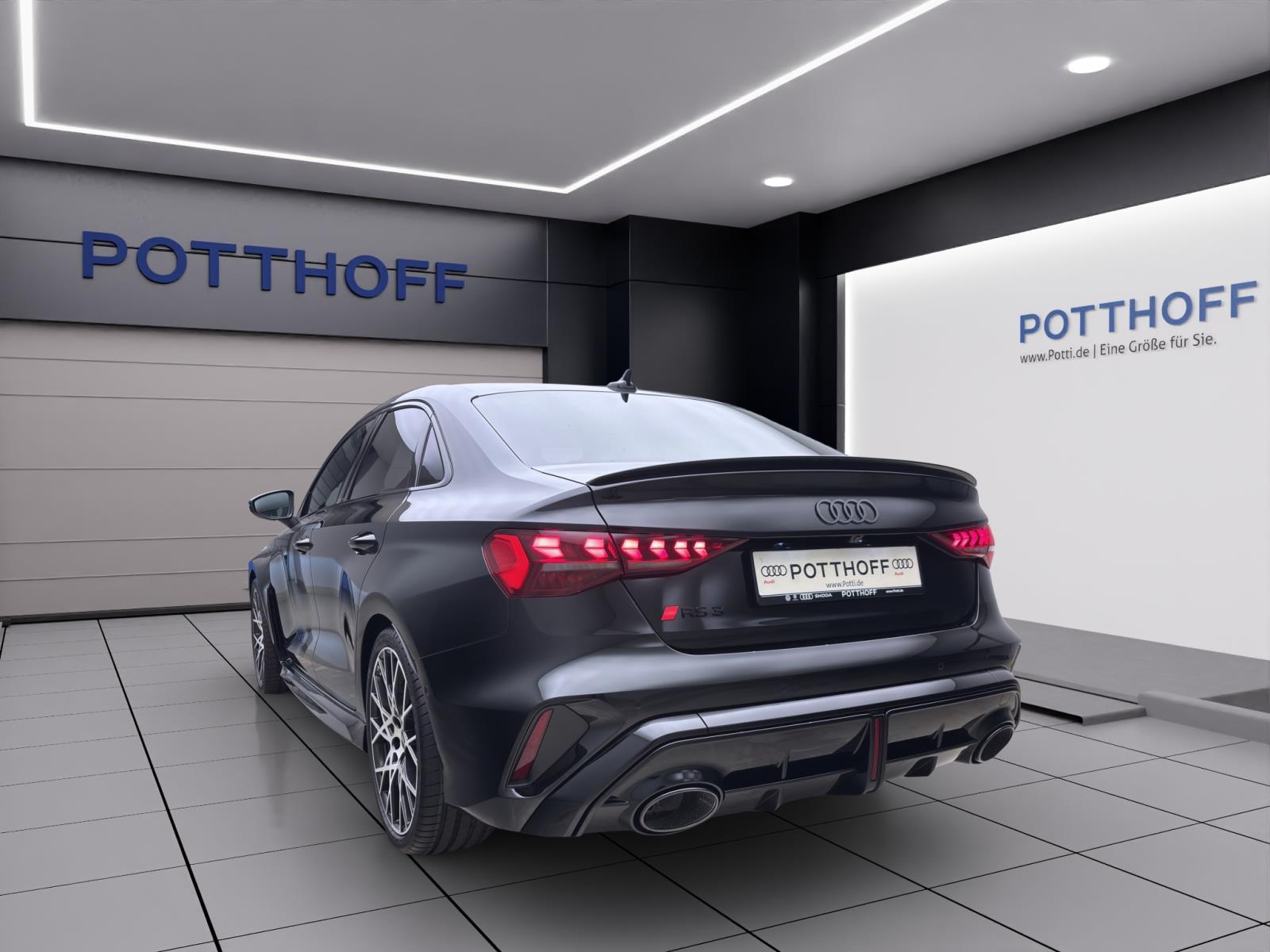 Audi RS3 Limousine 294(400) kW(PS) S tronic