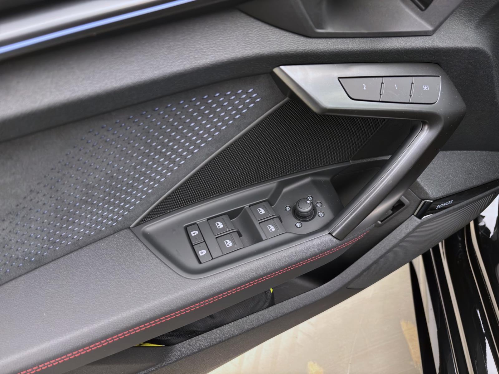 Audi RS3 Limousine 294(400) kW(PS) S tronic