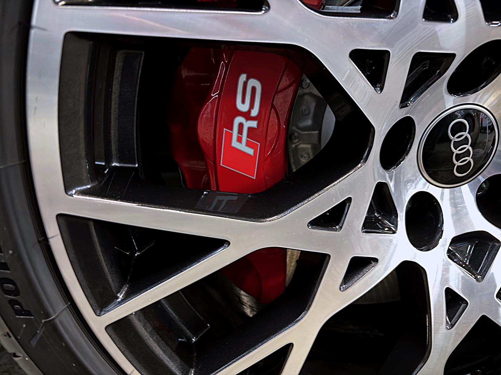 Audi RS3 Limousine 294(400) kW(PS) S tronic
