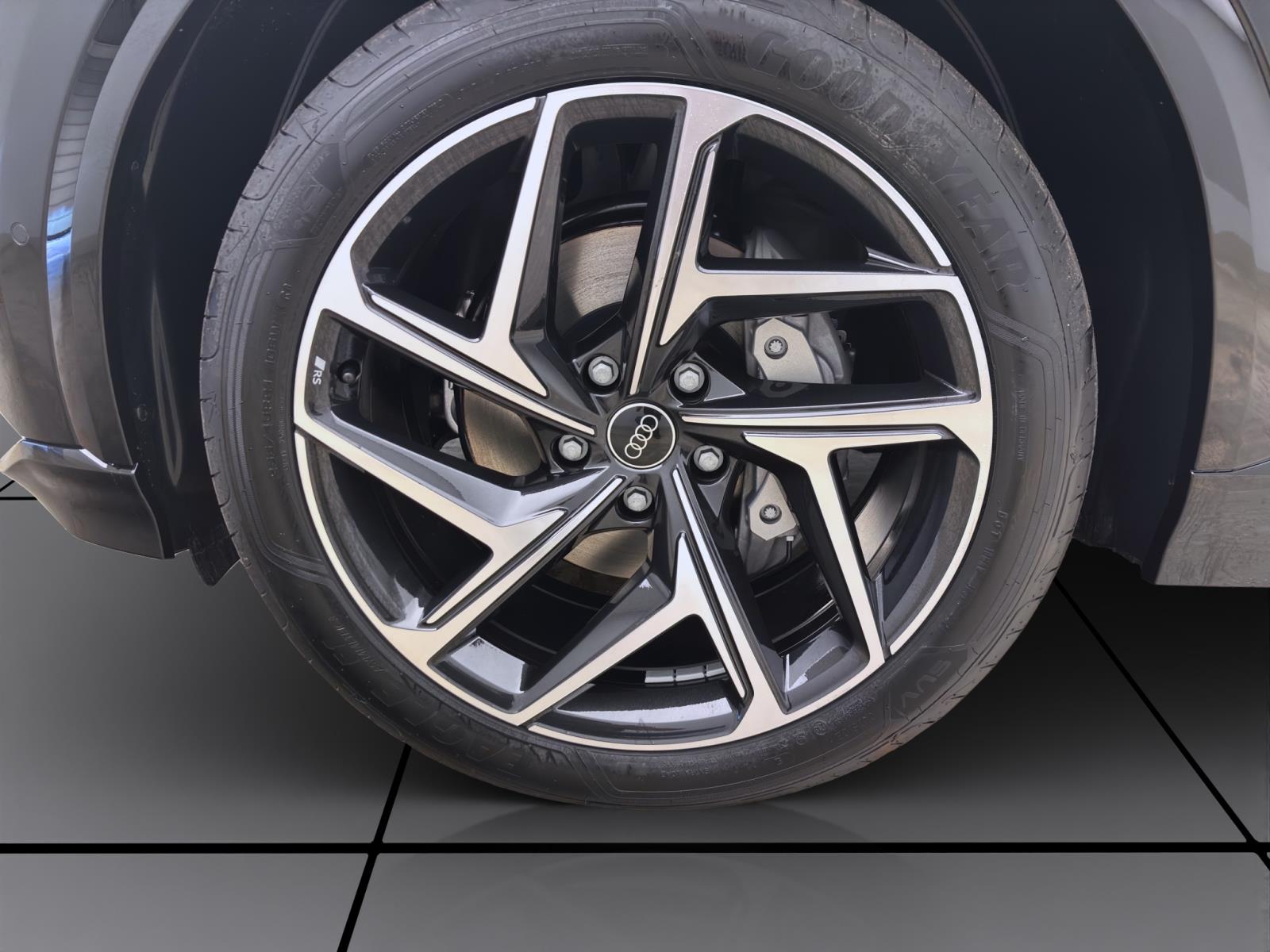 Audi Q6 e-tron SUV quattro 285 kW
