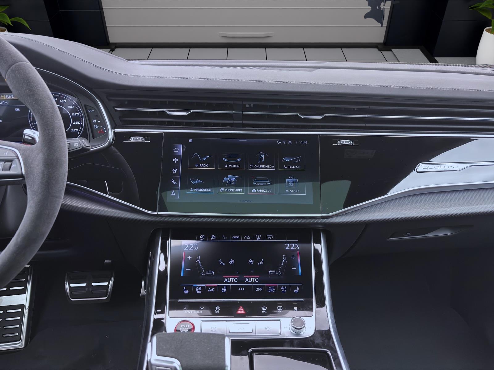 Audi RSQ8 SUV performance 471(640) kW(PS) tiptronic