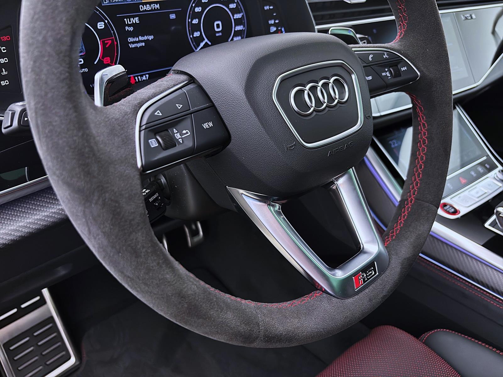 Audi RSQ8 SUV performance 471(640) kW(PS) tiptronic