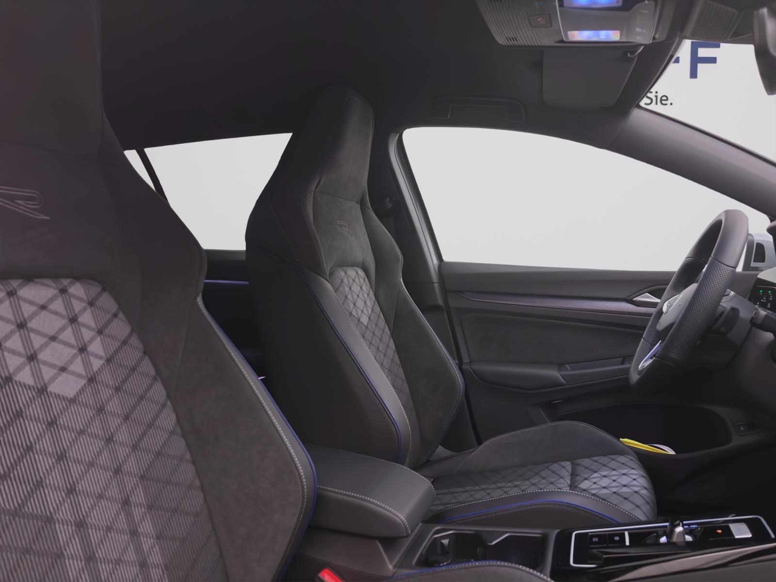 Bild 15: Volkswagen Golf Variant R-Line 2.0 TDI DSG