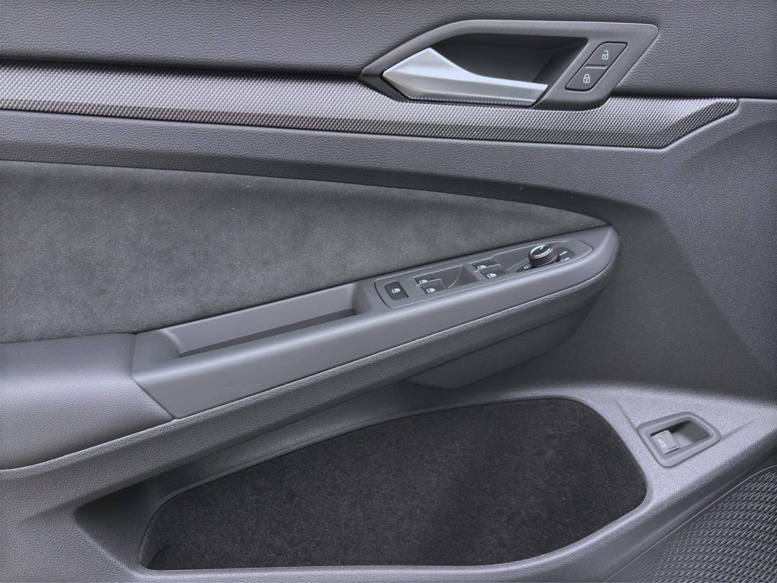 Bild 9: Volkswagen Golf Variant R-Line 2.0 TDI DSG