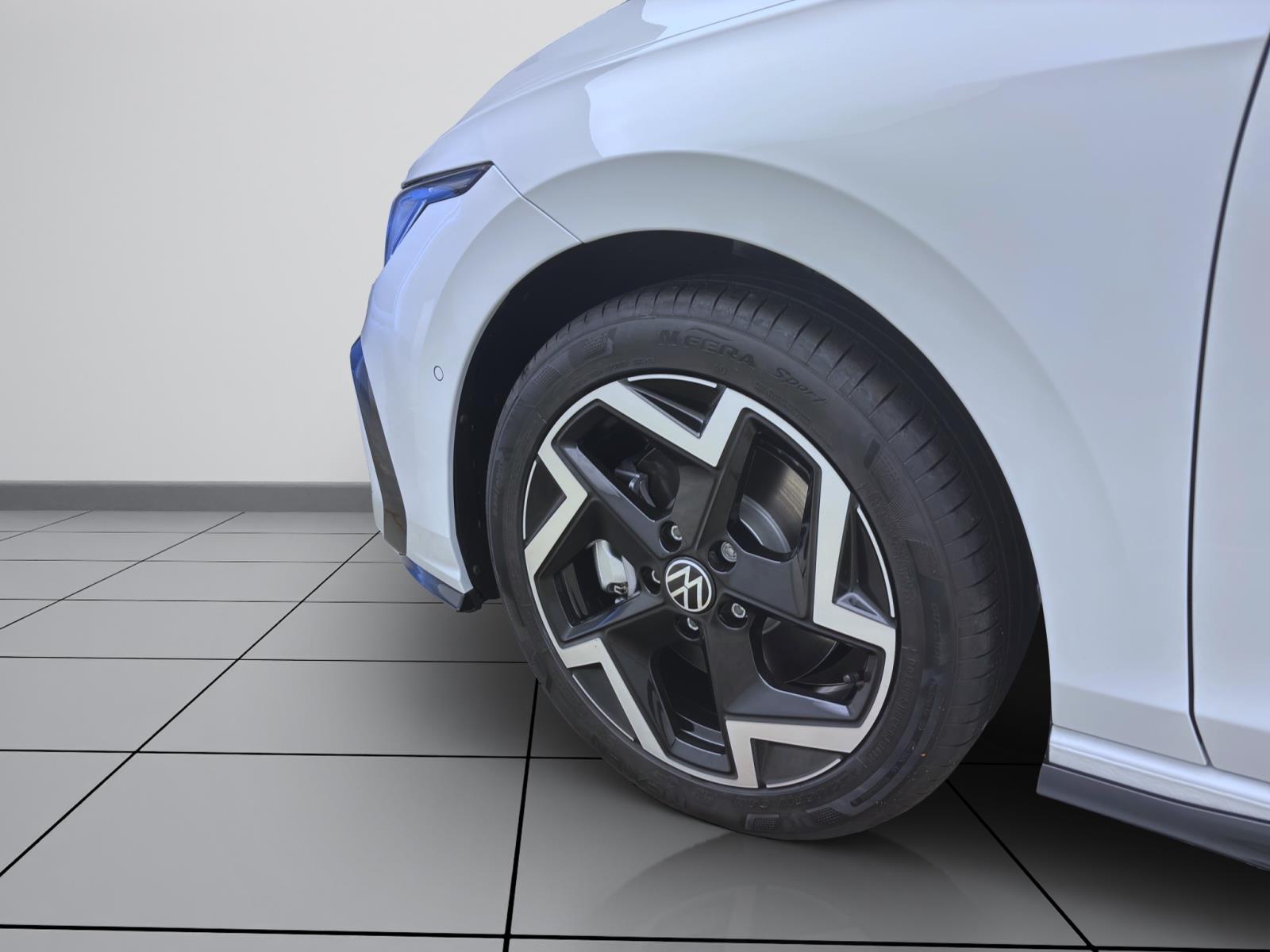 Bild 7: Volkswagen Golf Variant R-Line 2.0 TDI DSG