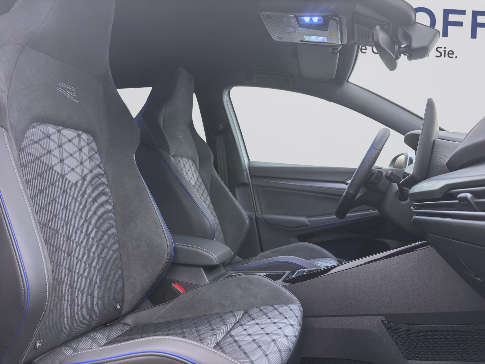 Bild 15: Volkswagen Golf Variant R-Line 2.0 TDI DSG