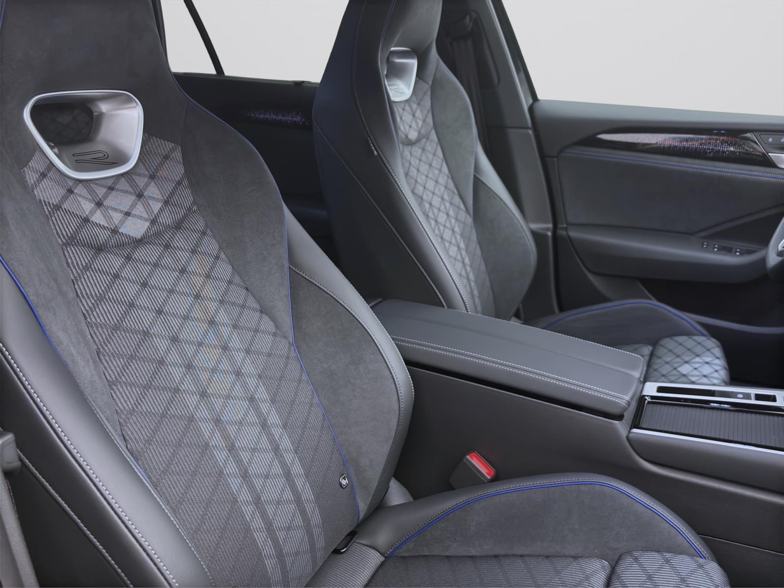 Bild 14: Volkswagen Passat R-Line 1.5 TSI eHybrid