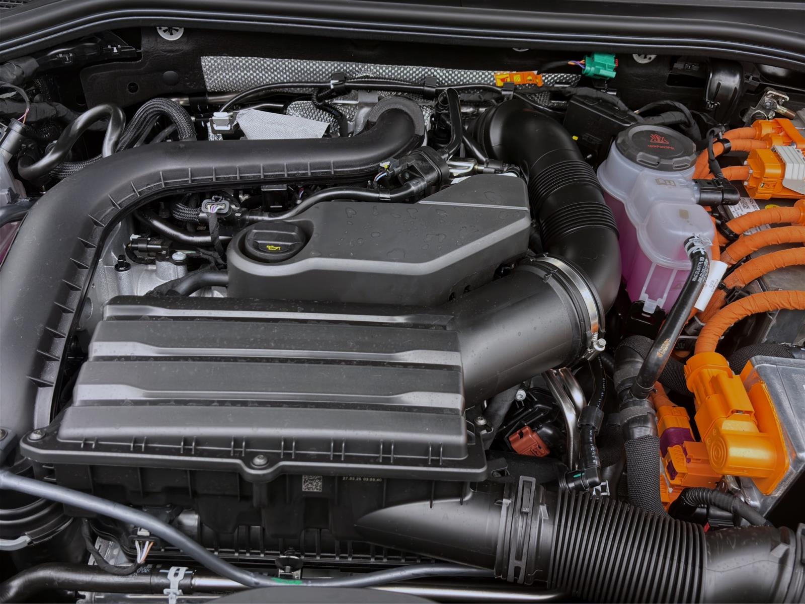 Bild 16: Volkswagen Passat R-Line 1.5 TSI eHybrid