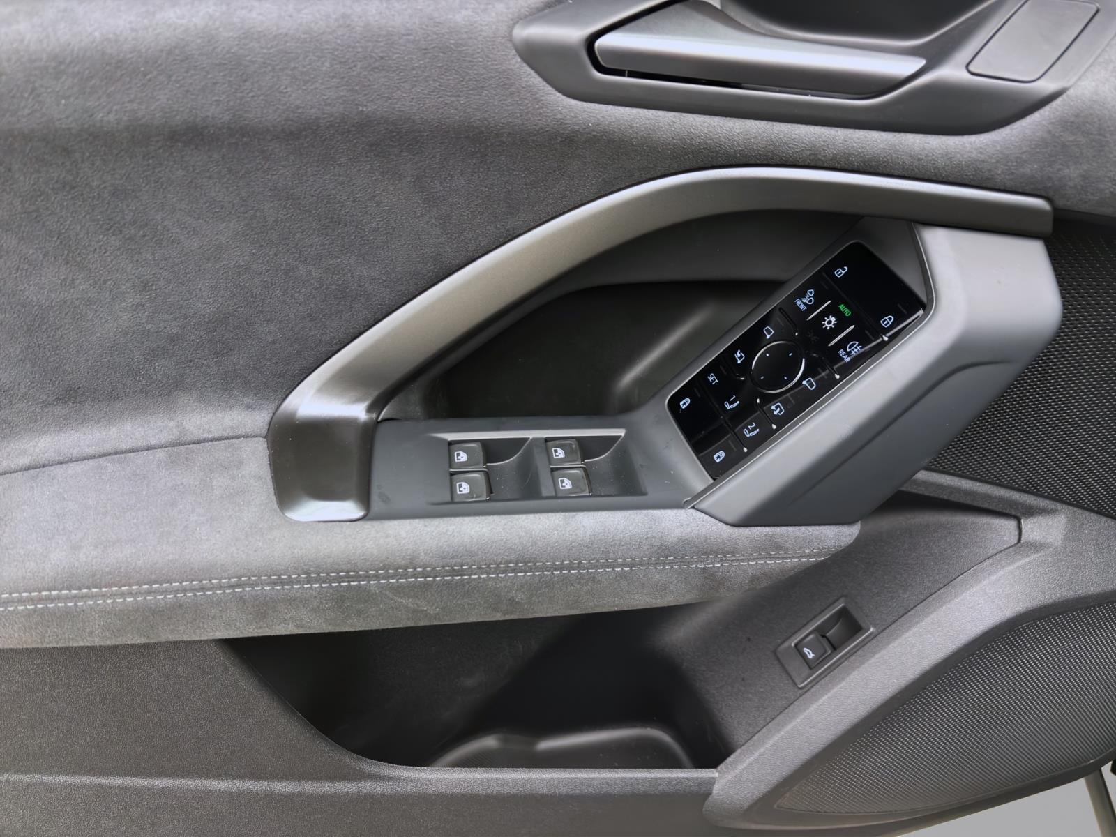 Bild 9: Audi SQ5 SUV TFSI Q PANO AHK NAVI B&O eKLAPPE