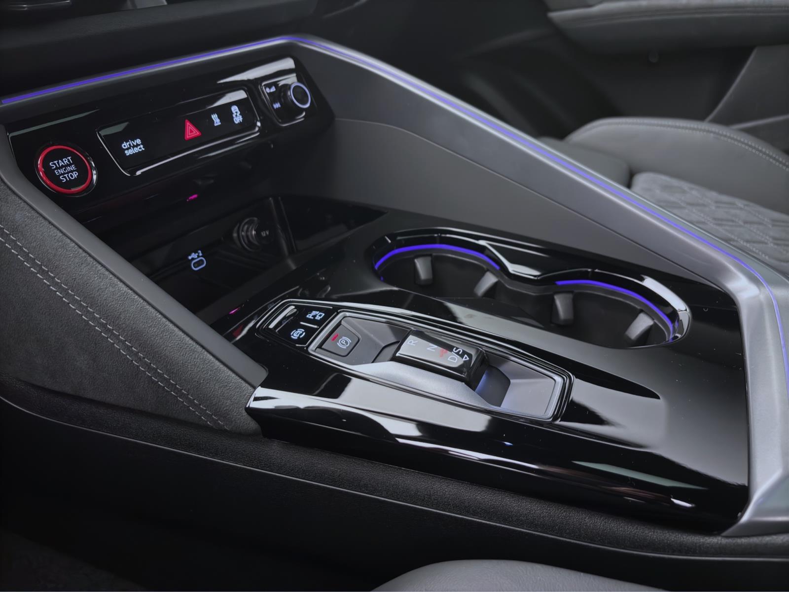 Bild 13: Audi SQ5 SUV TFSI 270 kW S tronic AHK PANO VIRTUAL HuD