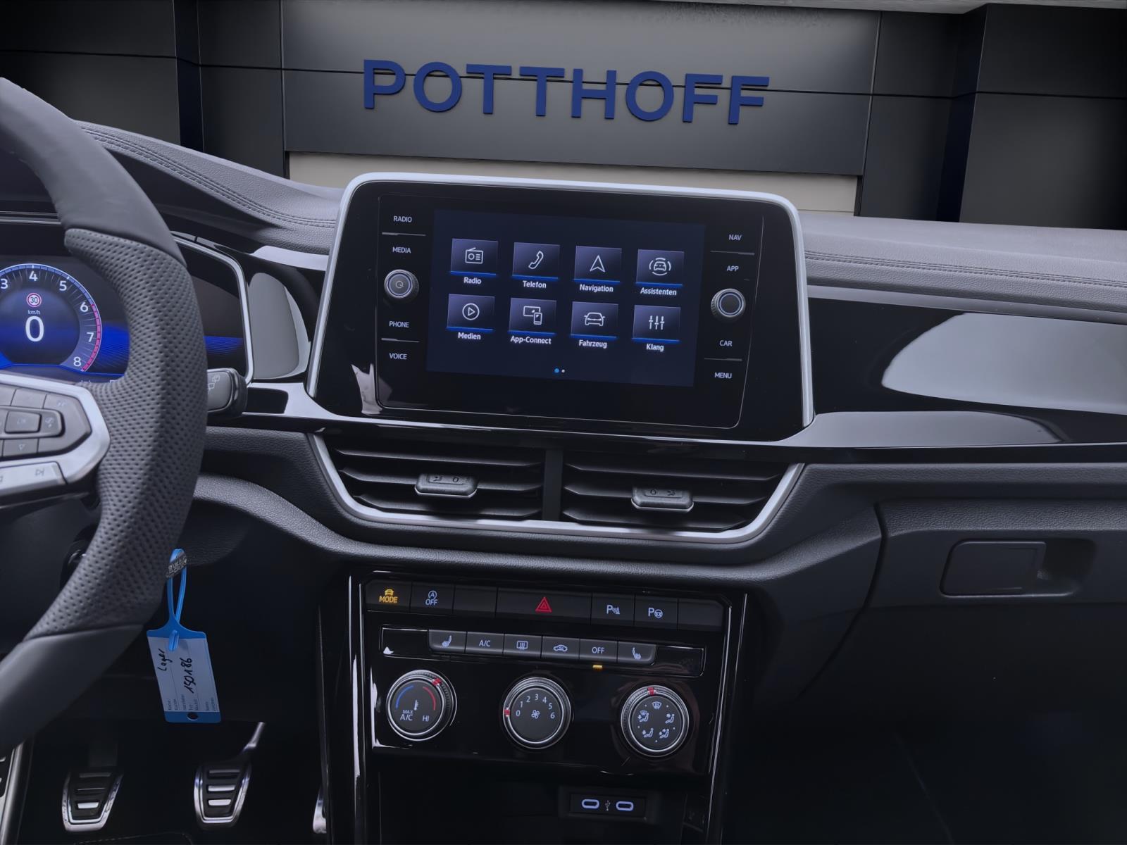 Volkswagen T-Roc 1.0 TSI R-LINE KAMERA PDC SITZHZG ACC