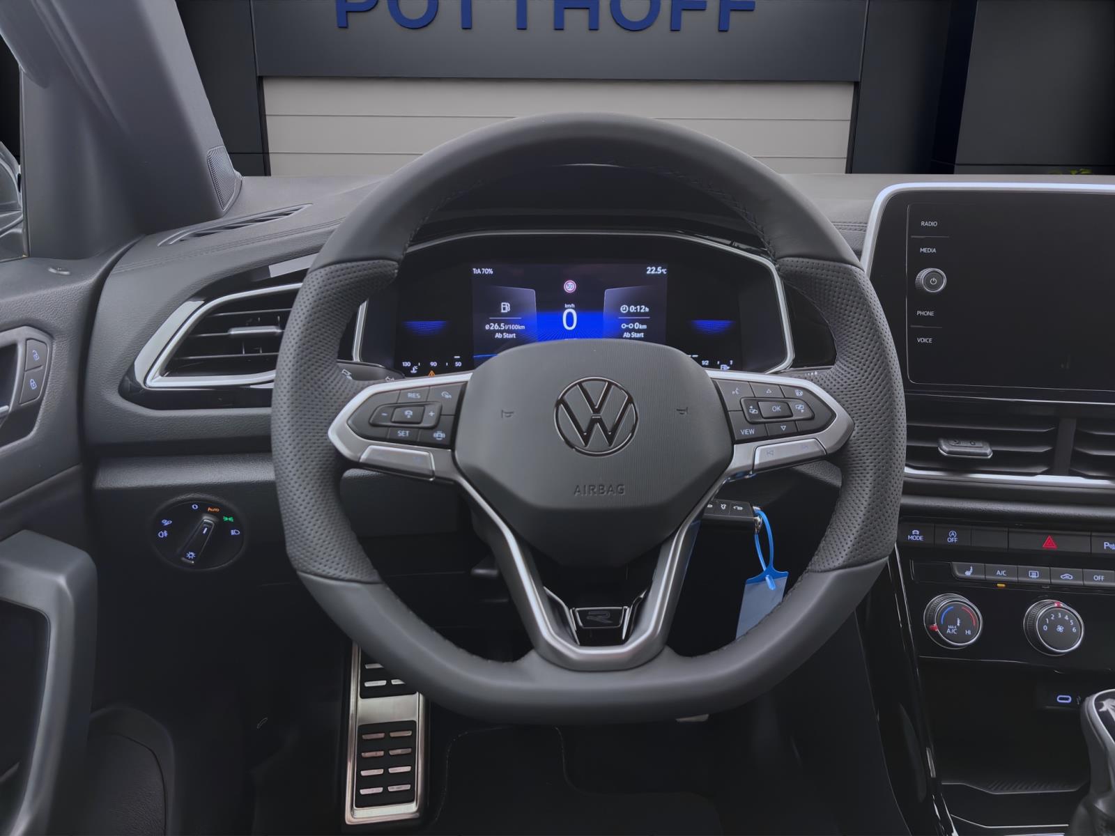 Volkswagen T-Roc 1.0 TSI R-LINE KAMERA PDC SITZHZG ACC
