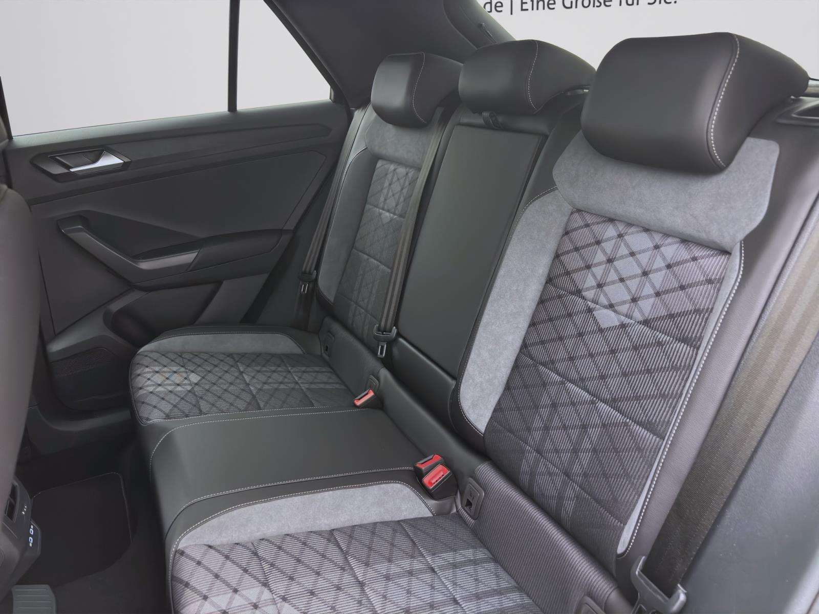 Volkswagen T-Roc 1.0 TSI R-LINE PDC LED KAMERA SITZHZG