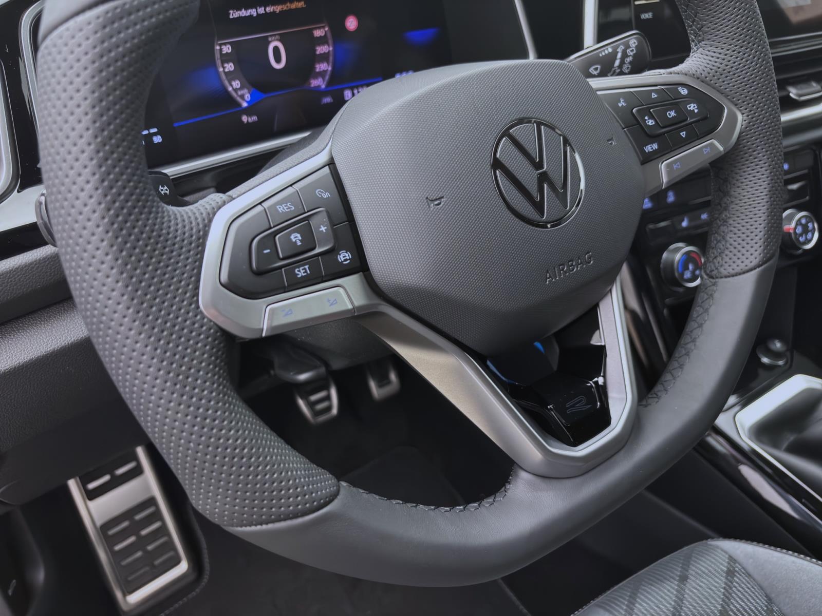 Volkswagen T-Roc 1.0 TSI R-LINE PDC LED KAMERA SITZHZG