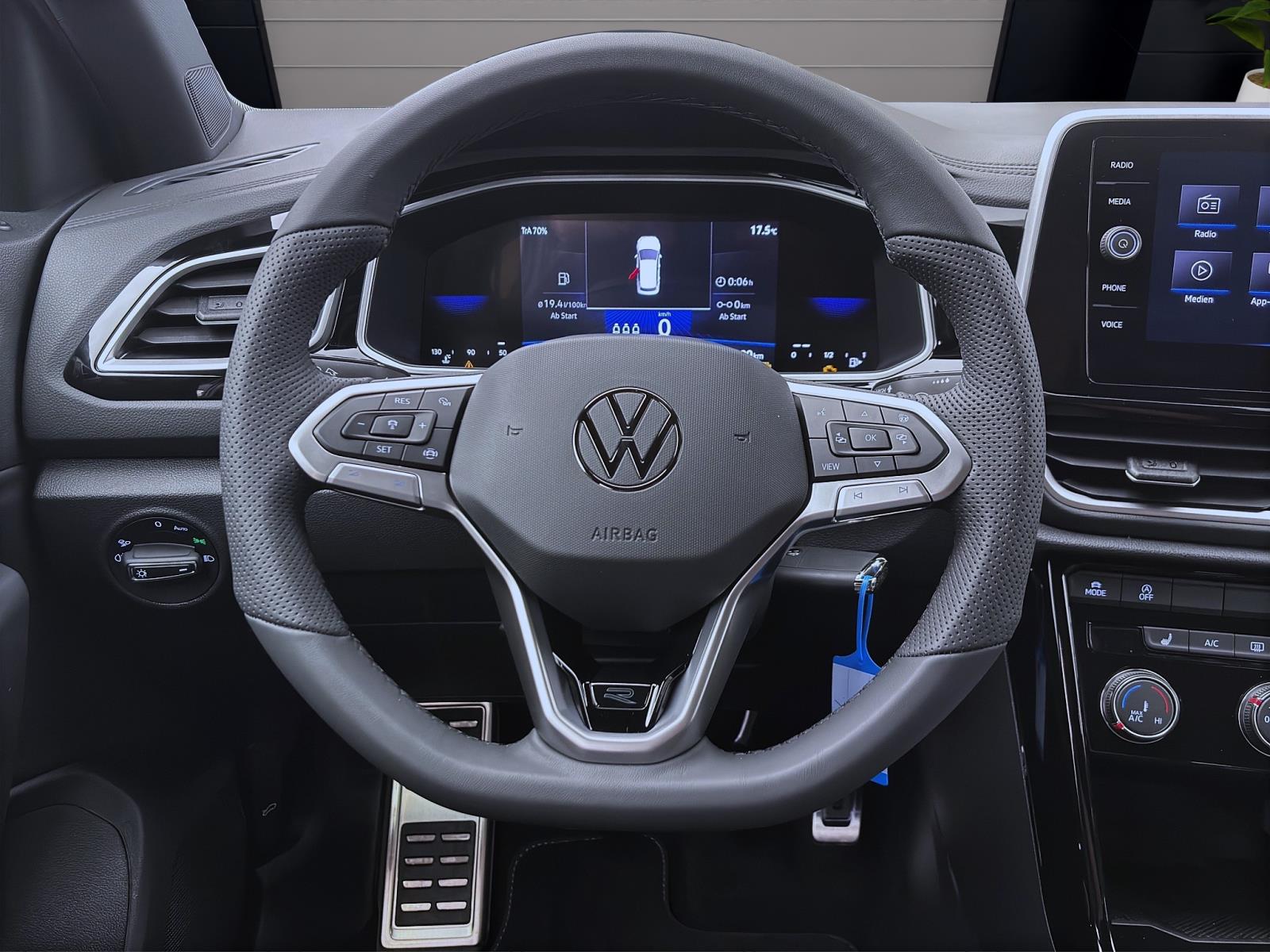Volkswagen T-Roc 1.0 TSI R-LINE KAMERA PDC SITZHZG ACC