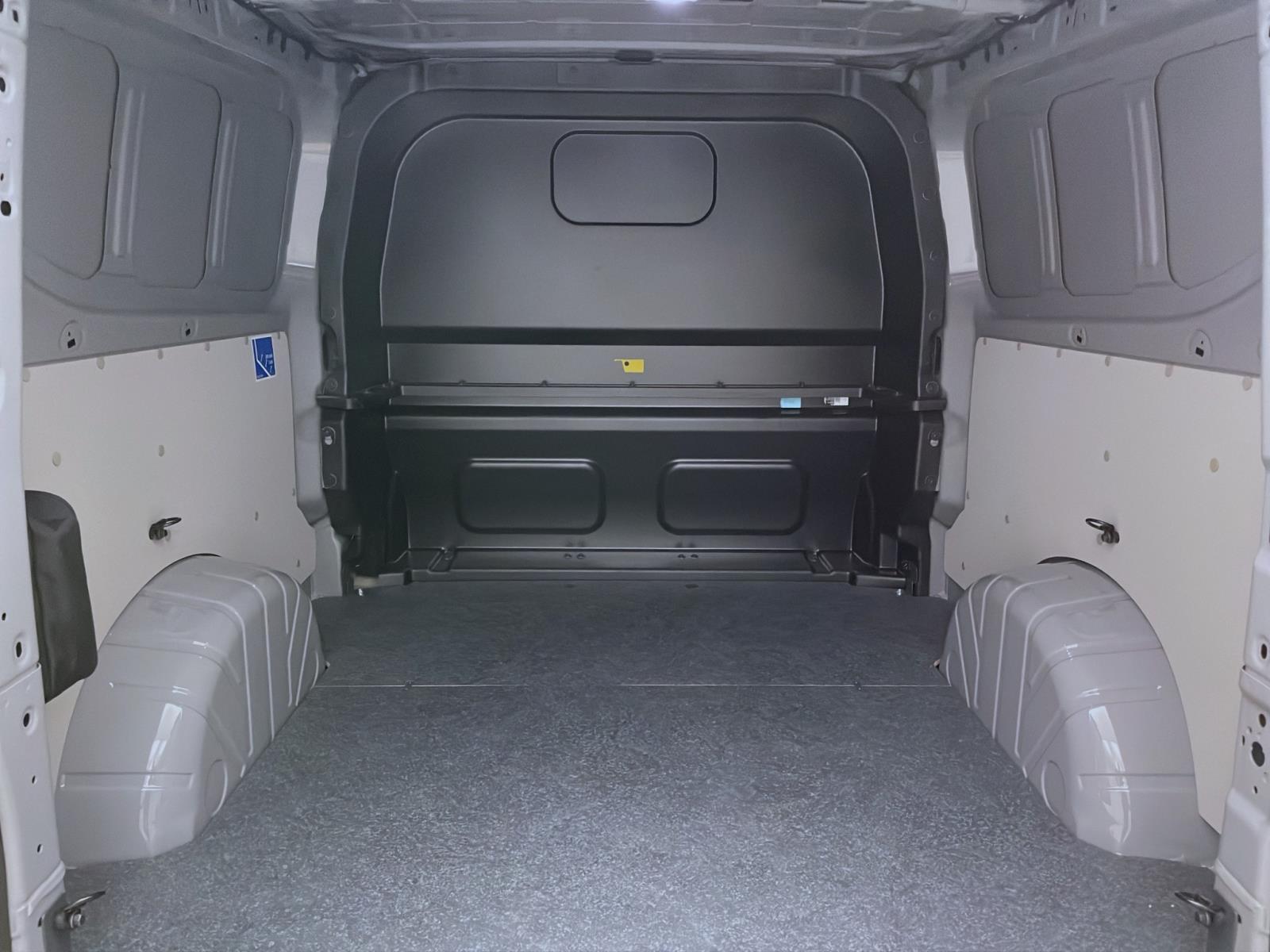 Bild 3: Volkswagen T7 Transporter Kastenwagen Plus 2,0 TDI Sofort Verfügbar