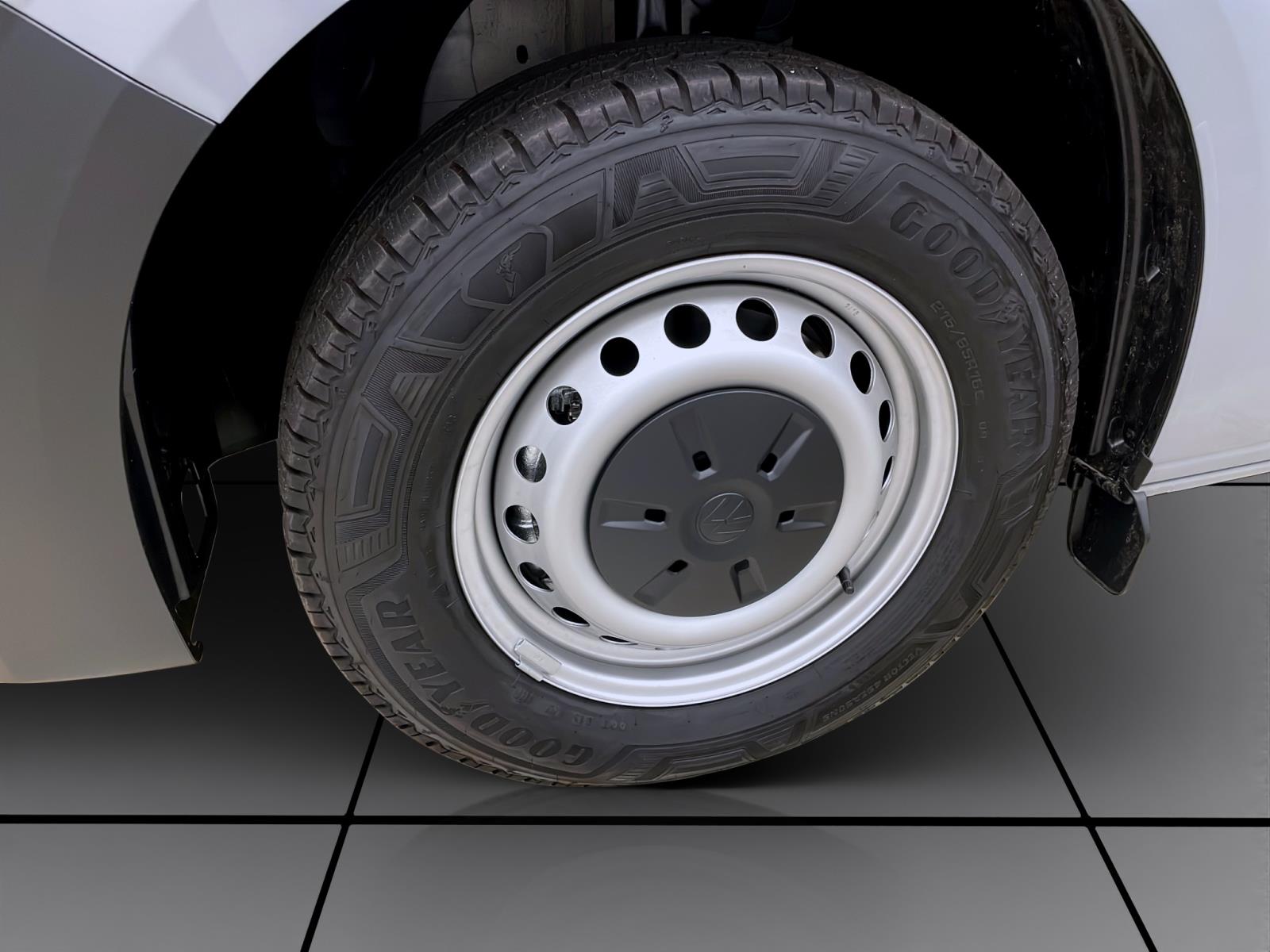 Bild 7: Volkswagen T7 Transporter Kastenwagen Plus 2,0 TDI Sofort Verfügbar