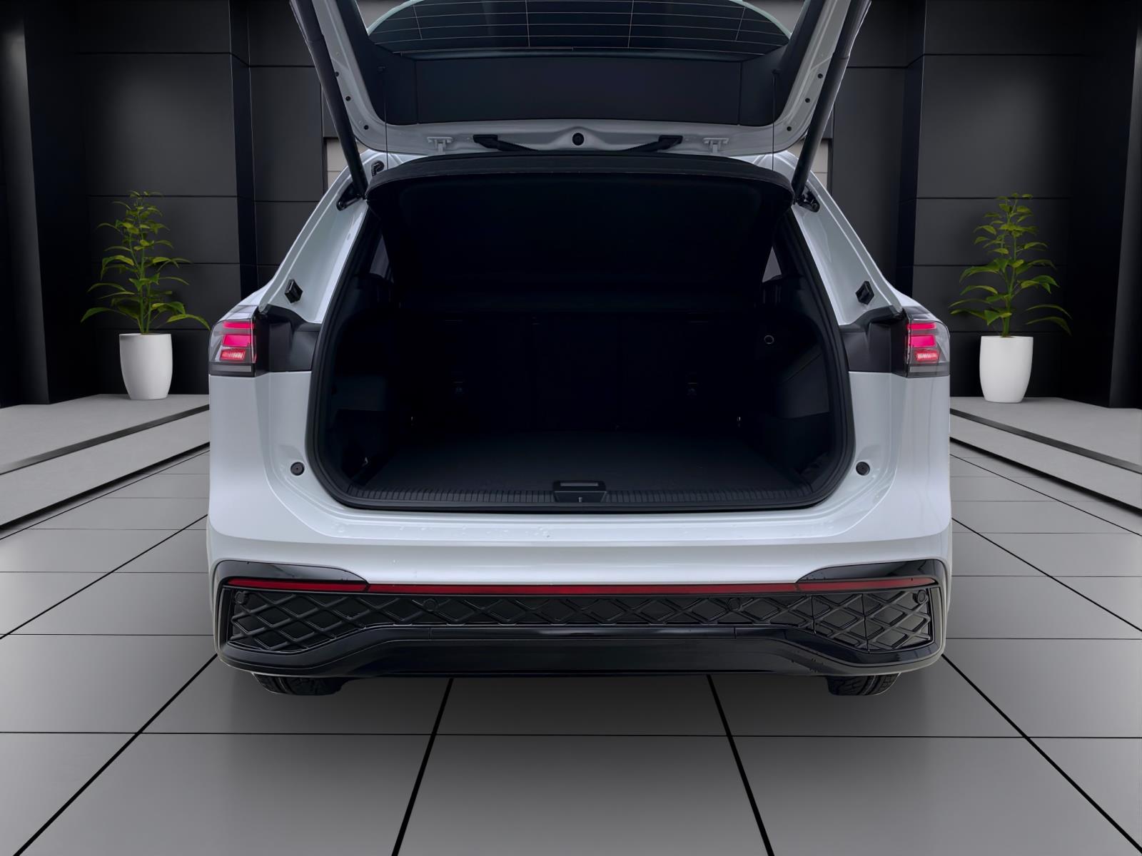 Bild 3: Volkswagen Tiguan R-Line 2.0 TSI DSG 4Motion