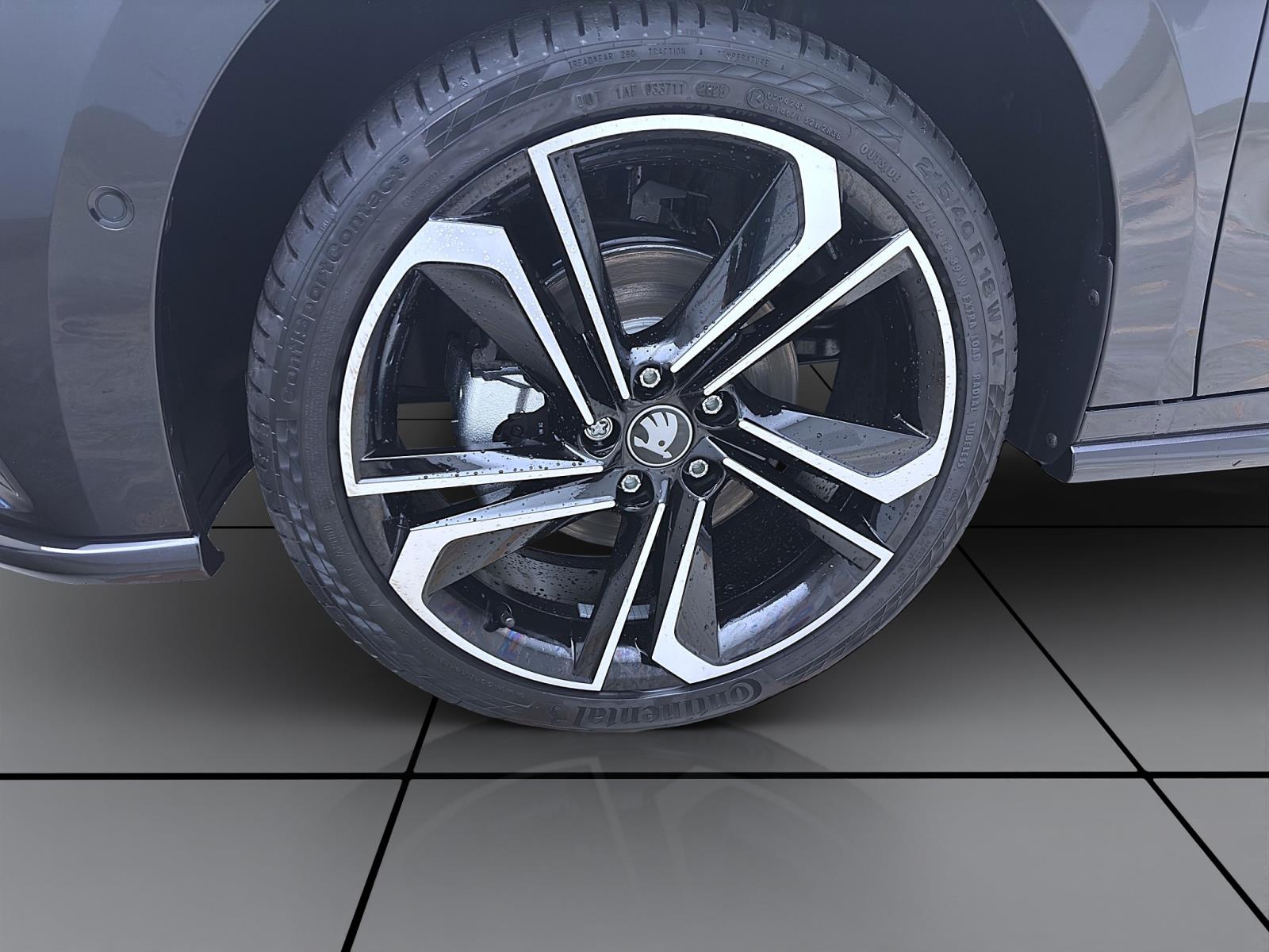 Bild 7: Skoda Fabia MONTE CARLO DSG 18 pACC NAV KAM PARKEN+ WINTER+