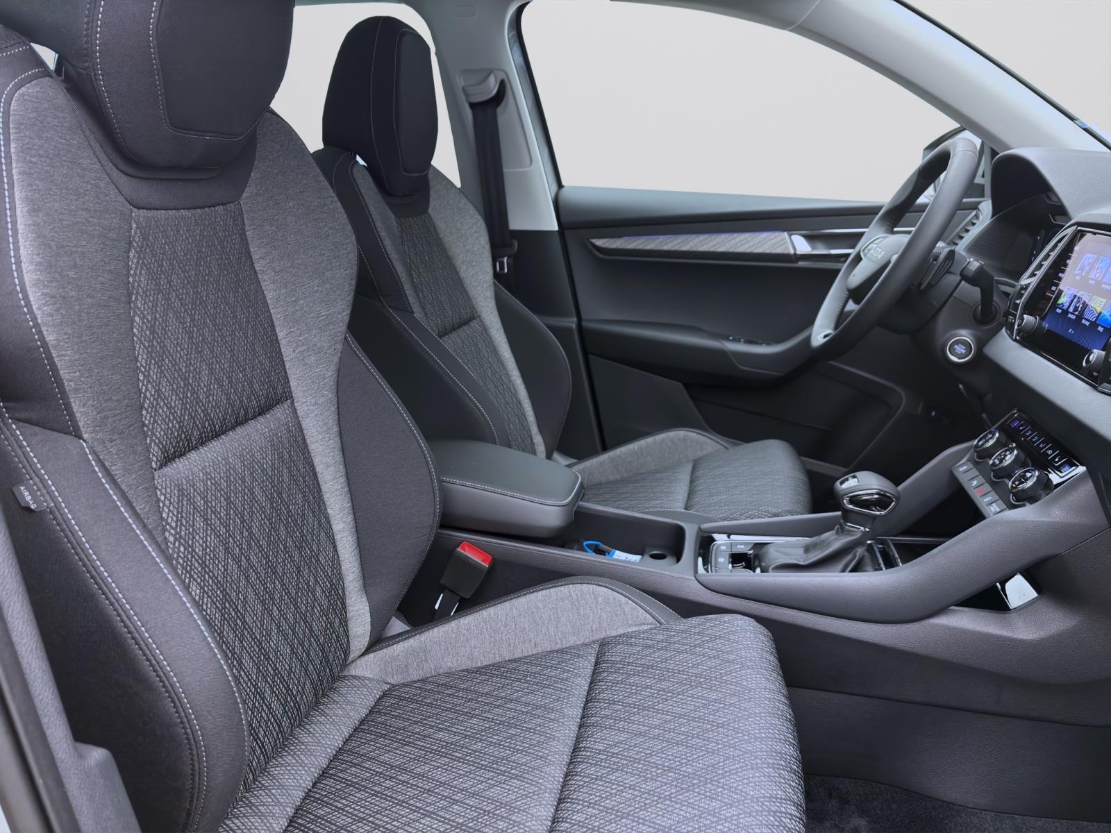 Bild 14: Skoda Karoq TOUR DSG AHK PANO NAV ASSISTENZ+ WINTER+