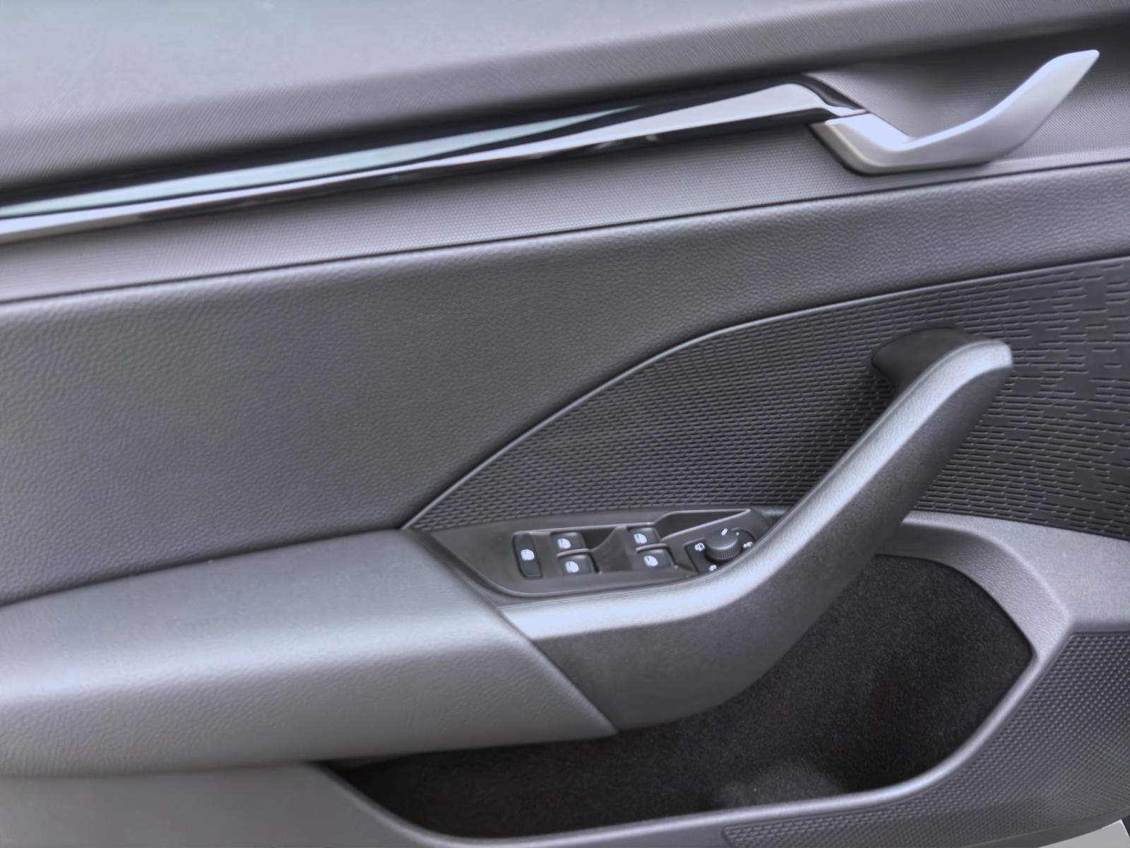 Bild 9: Skoda Octavia COMBI SELECTION DSG AHK KAM NAV WINTER-P. SPURWECHSEL