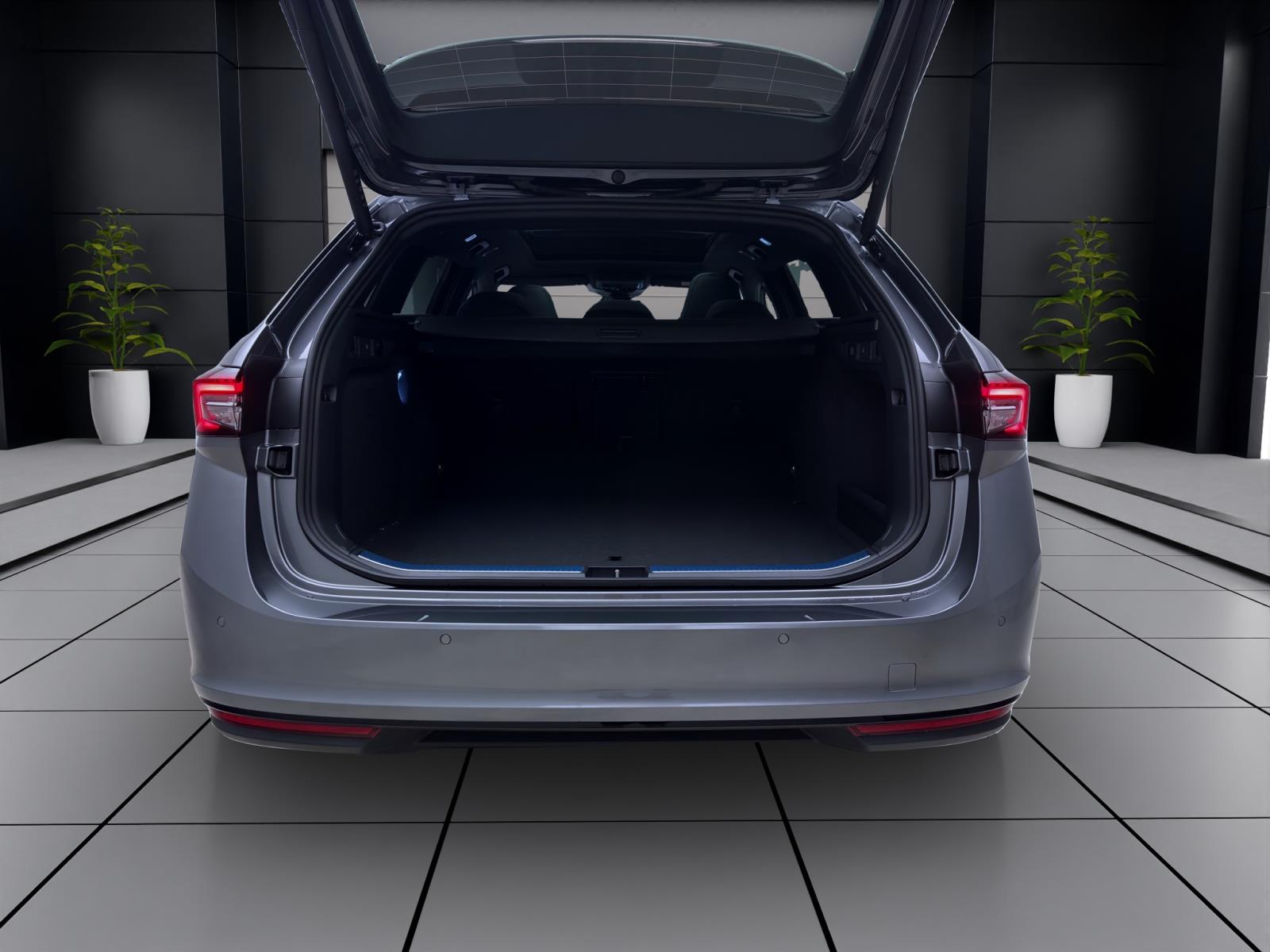 Bild 3: Skoda Superb COMBI iV SPORTLINE AHK PANO NAV+ ASSISTENZ+ 360° HEAD-UP