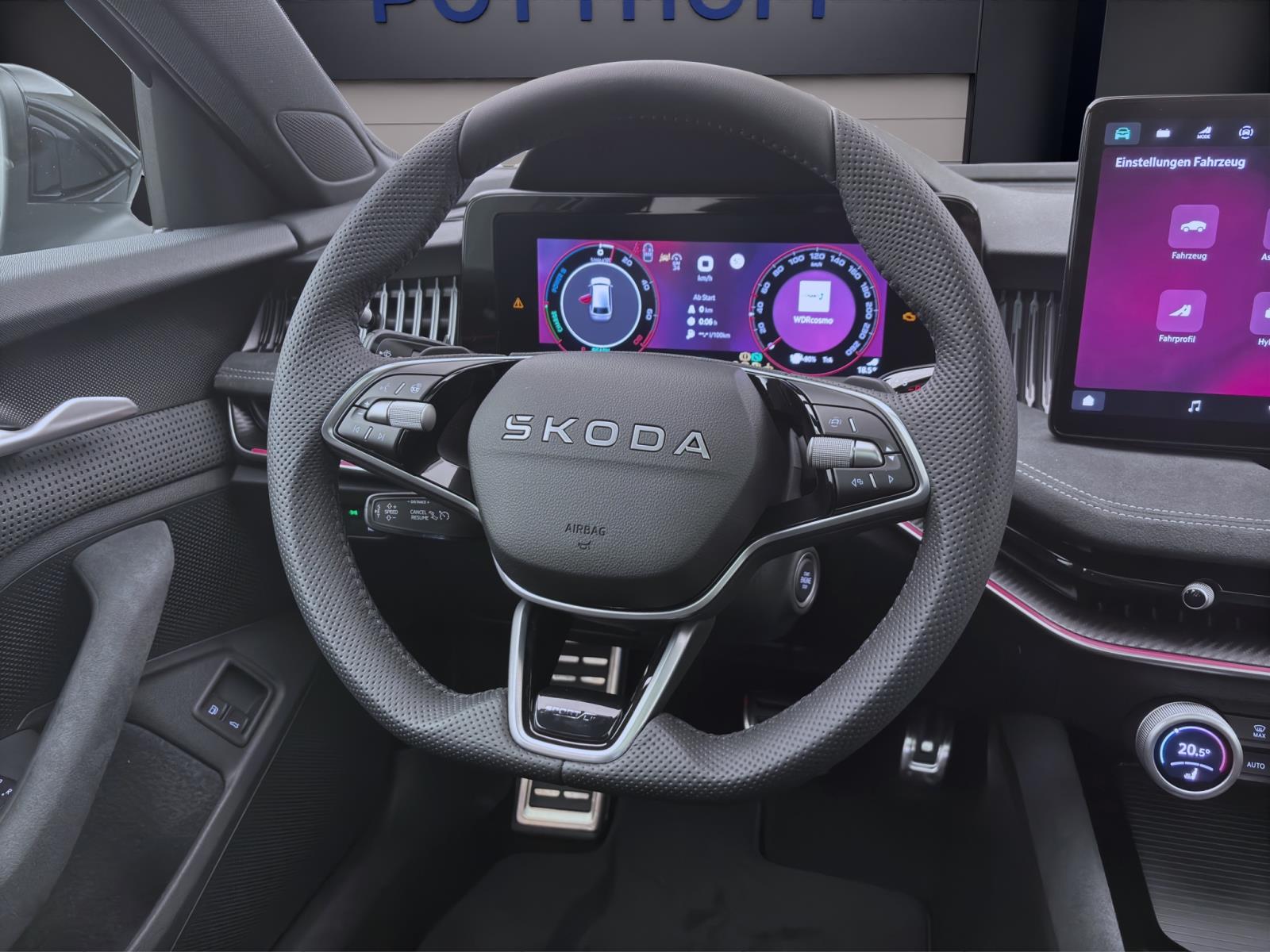Bild 10: Skoda Superb COMBI iV SPORTLINE AHK PANO NAV+ ASSISTENZ+ 360° HEAD-UP