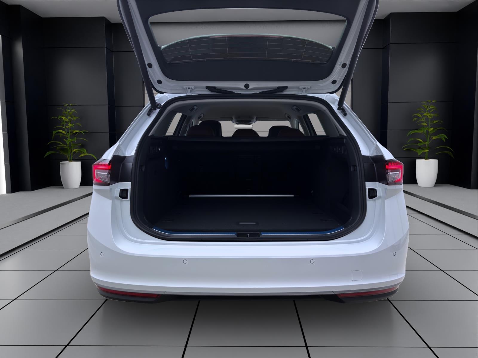 Bild 3: Skoda Superb COMBI L&K 4X4 AHK NAV pACC KAM DCC+ HEAD-UP CANTON
