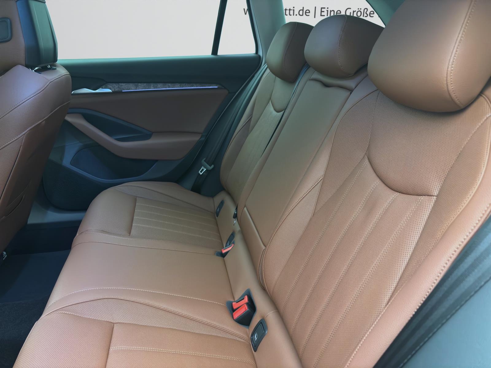 Bild 13: Skoda Superb COMBI L&K 4X4 AHK NAV pACC KAM DCC+ HEAD-UP CANTON