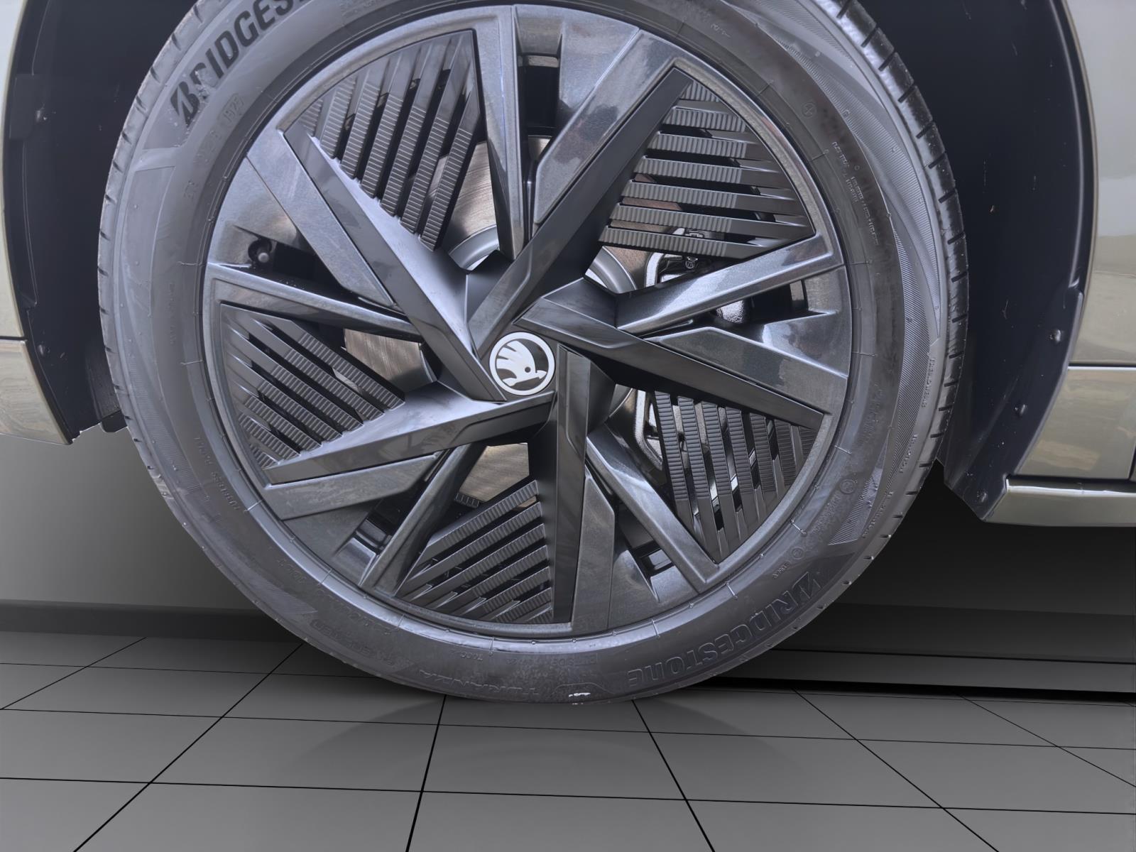 Bild 7: Skoda ENYAQ iV COUPE RS 4X4 MAXX AHK pACC DCC 360° CANTON WÄRMEP