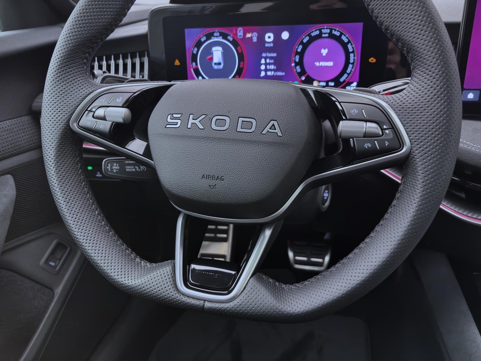 Bild 11: Skoda Superb COMBI SPORTLINE 4X4 AHK PANO STANDH 19 360° NAV ASSISTENZ+