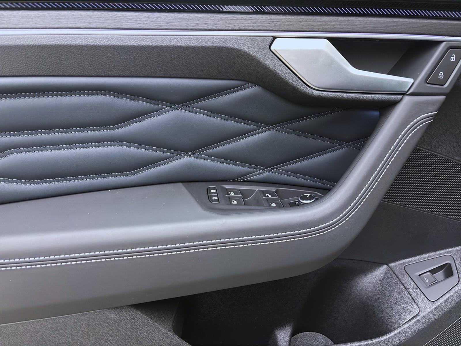 Bild 9: Volkswagen Touareg R-Line 3.0 TDI 4Motion - Vollausstattung