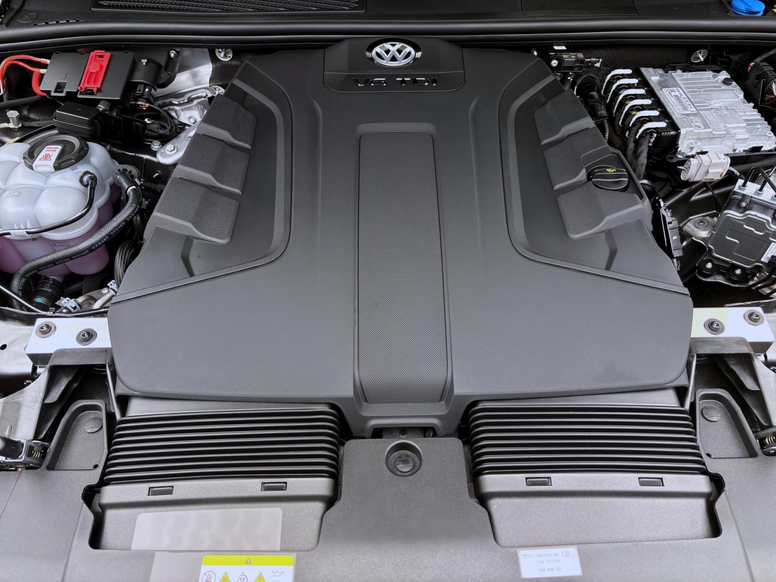 Bild 18: Volkswagen Touareg R-Line 3.0 TDI 4Motion - Vollausstattung