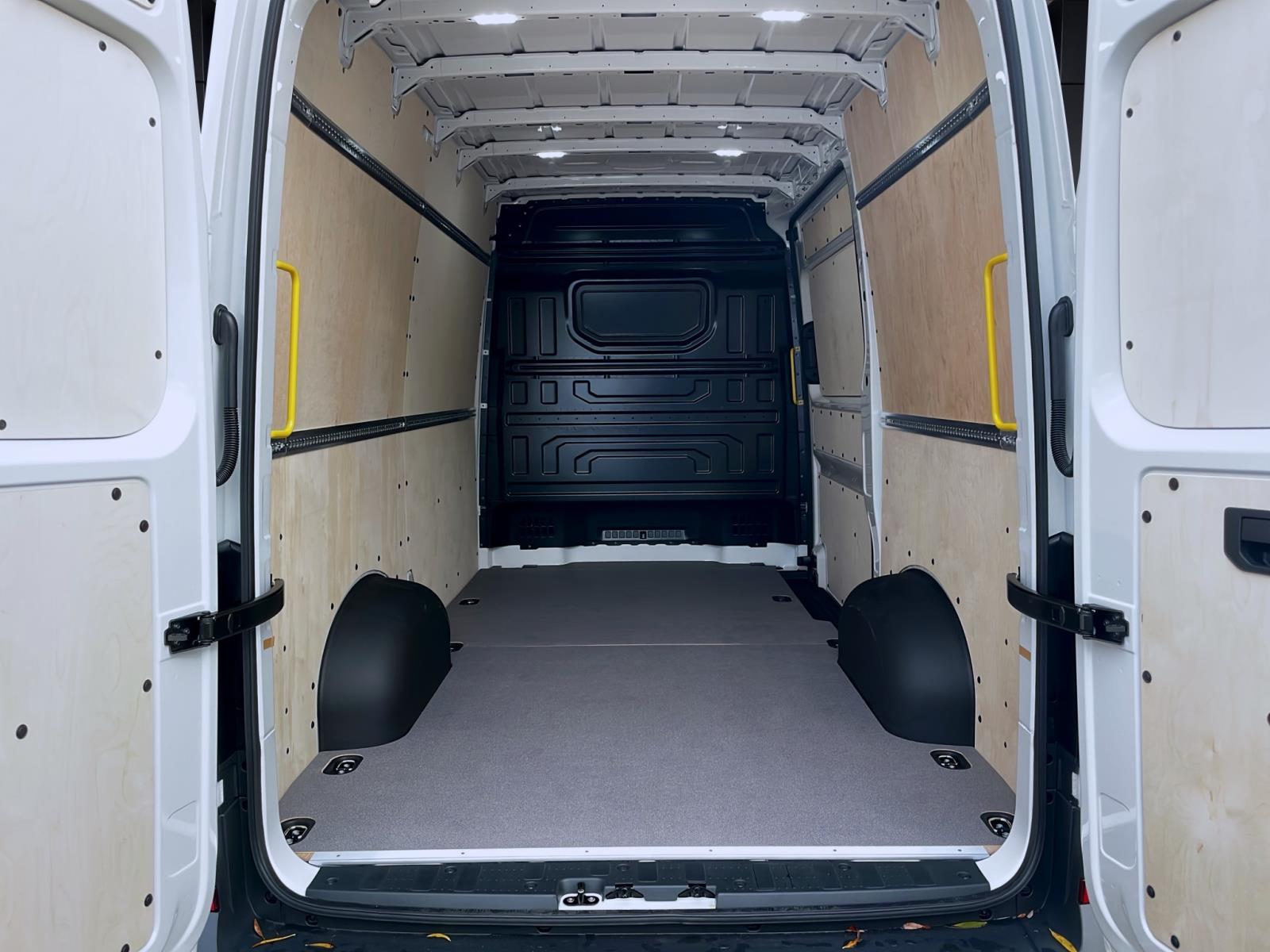 Bild 3: Volkswagen Crafter 35 Kasten Mittel HD 2,0 TDI Sofort Verfügbar