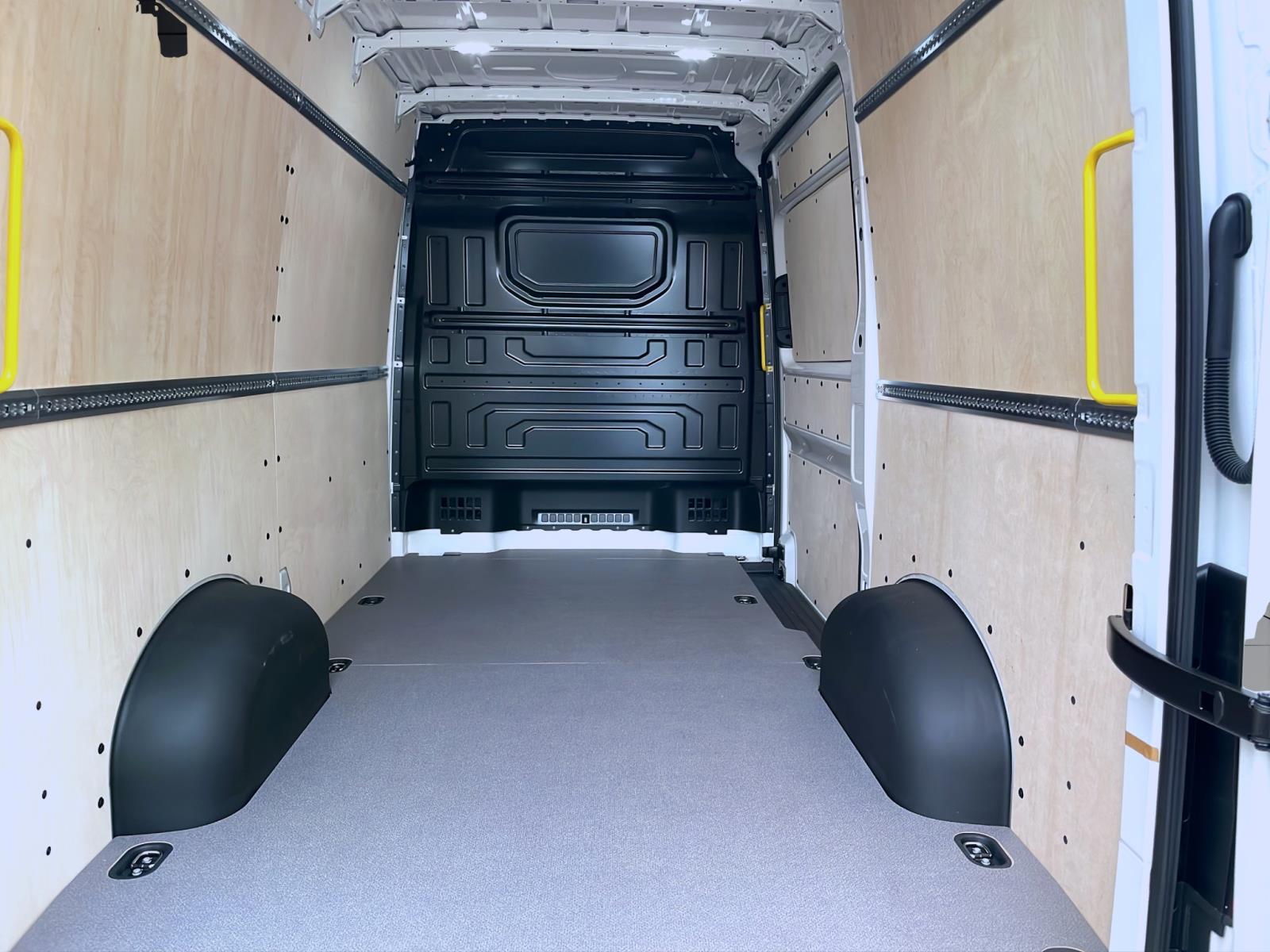 Bild 3: Volkswagen Crafter 35 Kasten Mittel HD 2,0 TDI Sofort Verfügbar