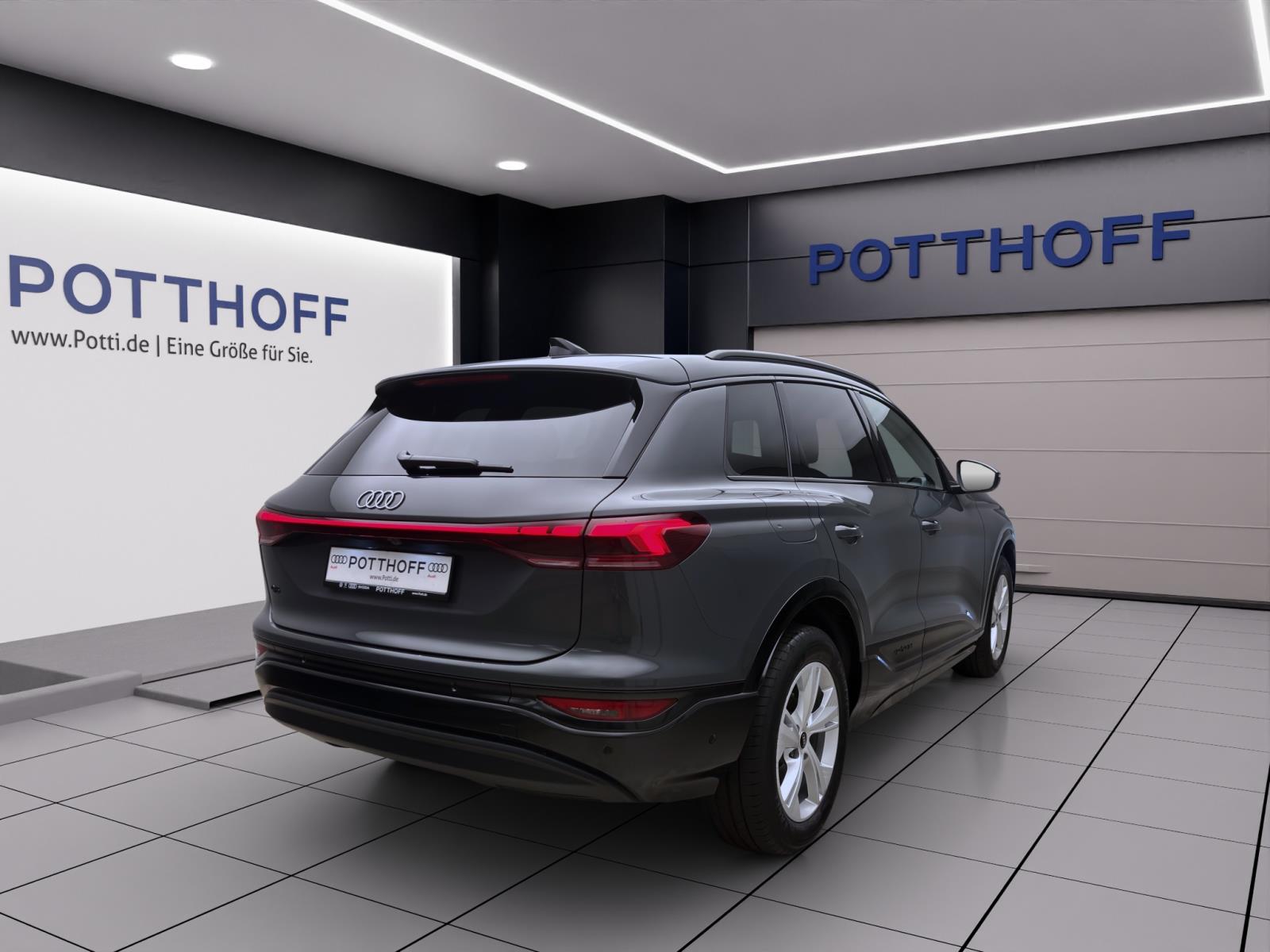 Bild 4: Audi Q6 e-tron SUV 185 kW