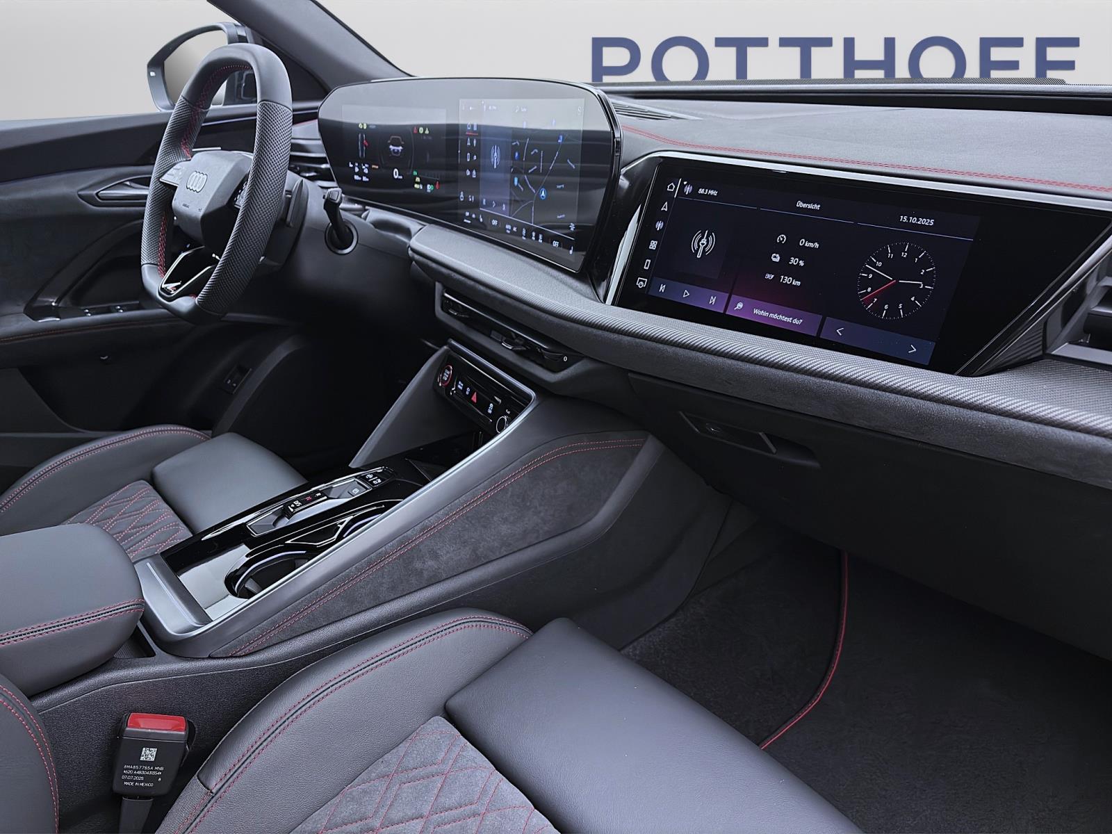 Bild 15: Audi Q5 Sportback e-Hybrid 270 kW quattro edition one mythosschwarz