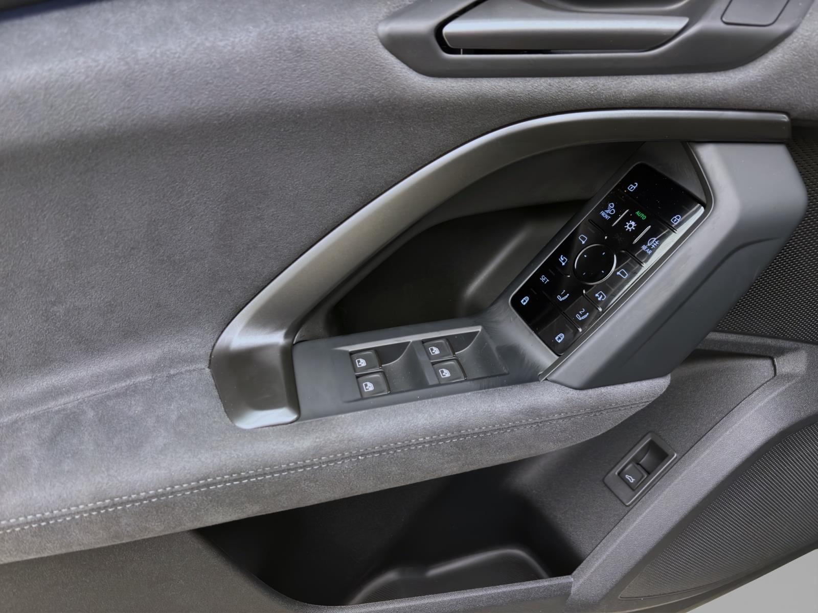 Bild 9: Audi Q5 SUV TDI Q 150 kW S tronic LED+ NAVI LM20 AHK