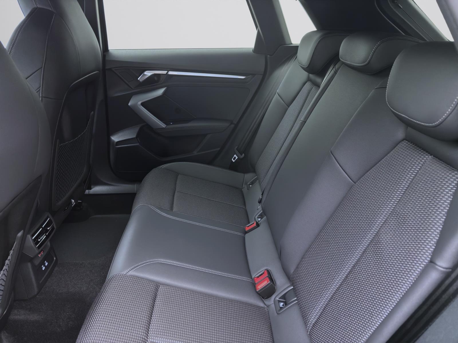 Bild 13: Audi A3 Sportback TDI S LINE WR NAVI LED LM18