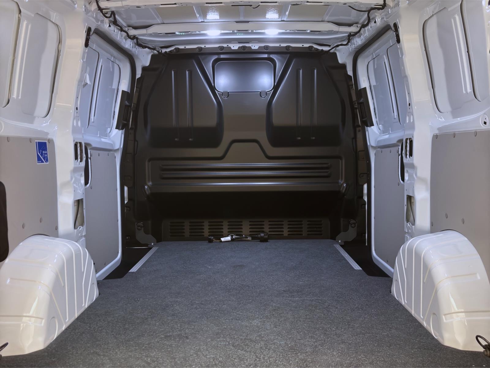 Bild 3: Volkswagen T7 Transporter Kasten 2,0 TDI Sofort Verfügbar