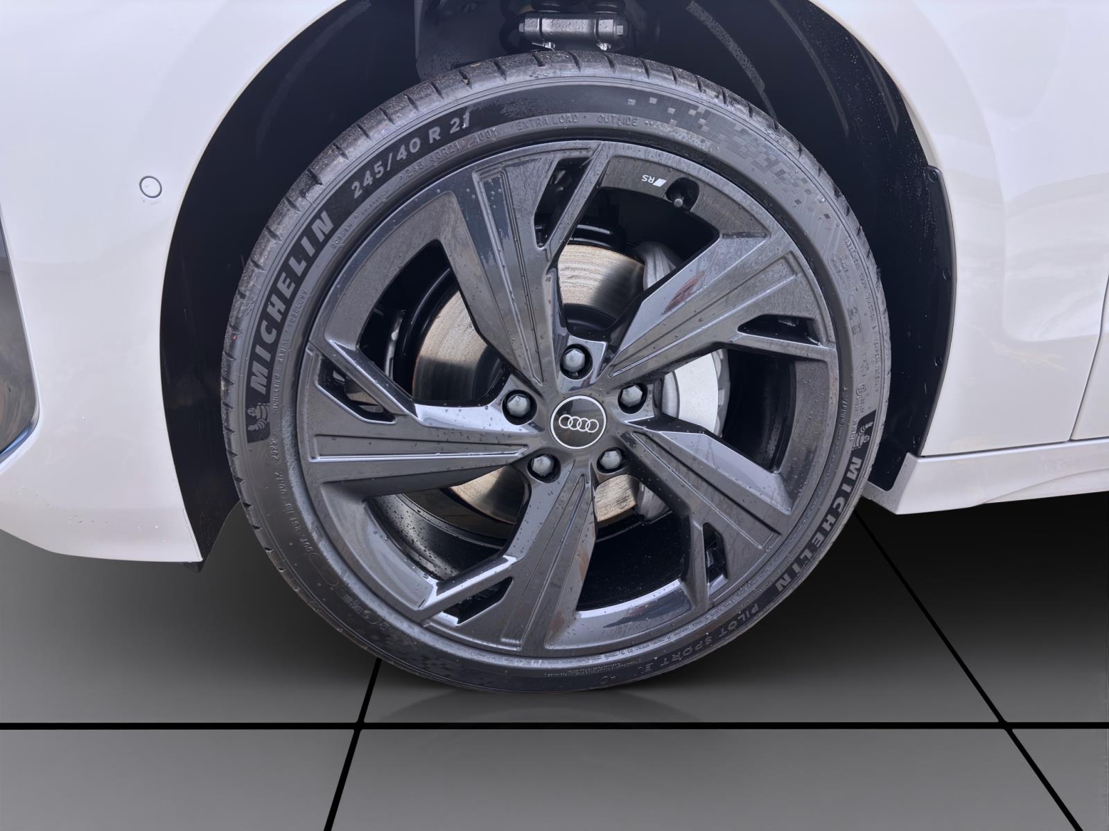 Bild 7: Audi A6 e-tron Avant performance AHK PANO S LINE B&O