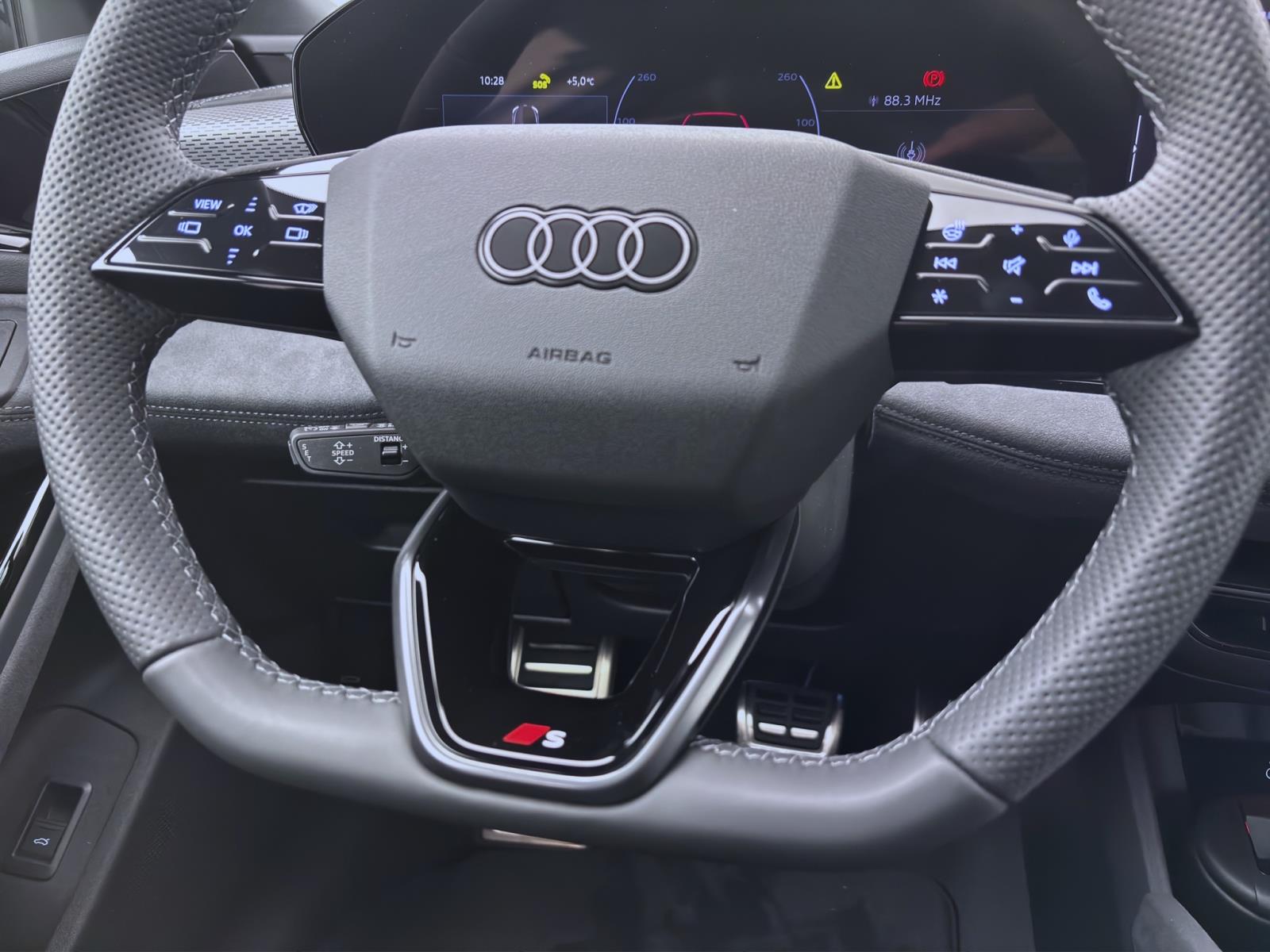 Bild 11: Audi A6 e-tron Avant performance AHK PANO S LINE B&O