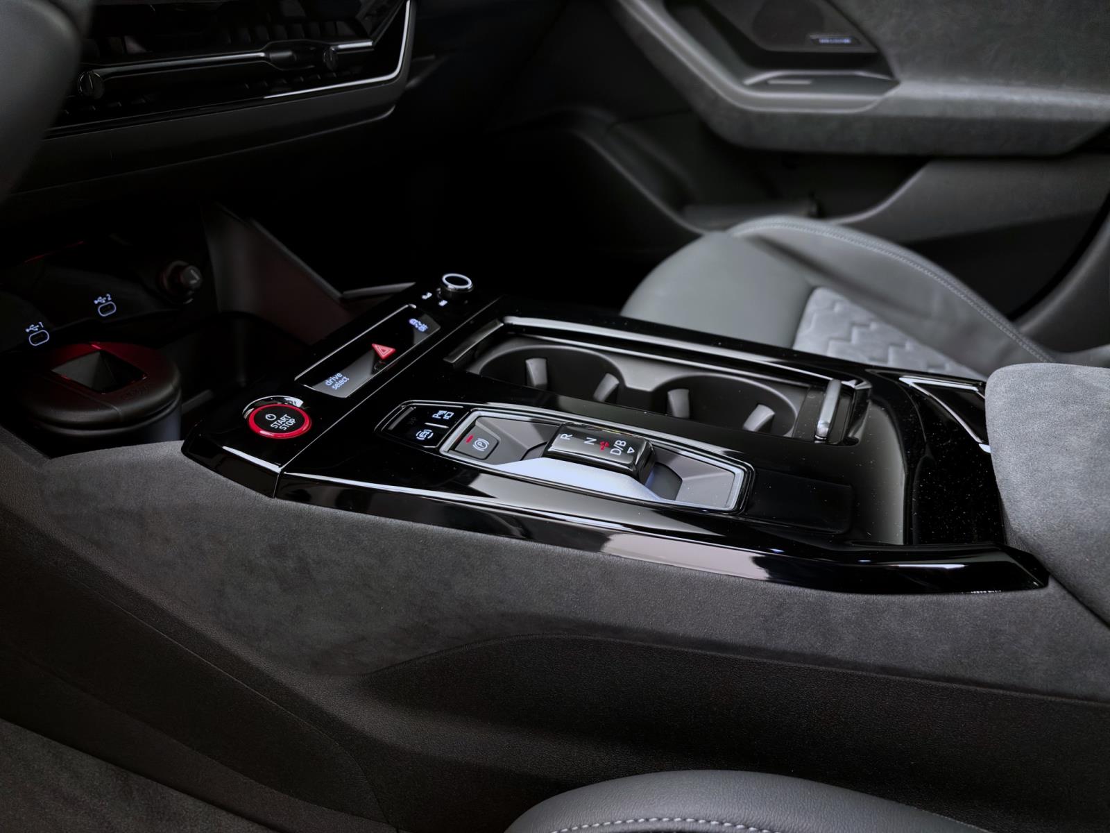 Bild 13: Audi A6 e-tron Avant performance AHK PANO S LINE B&O