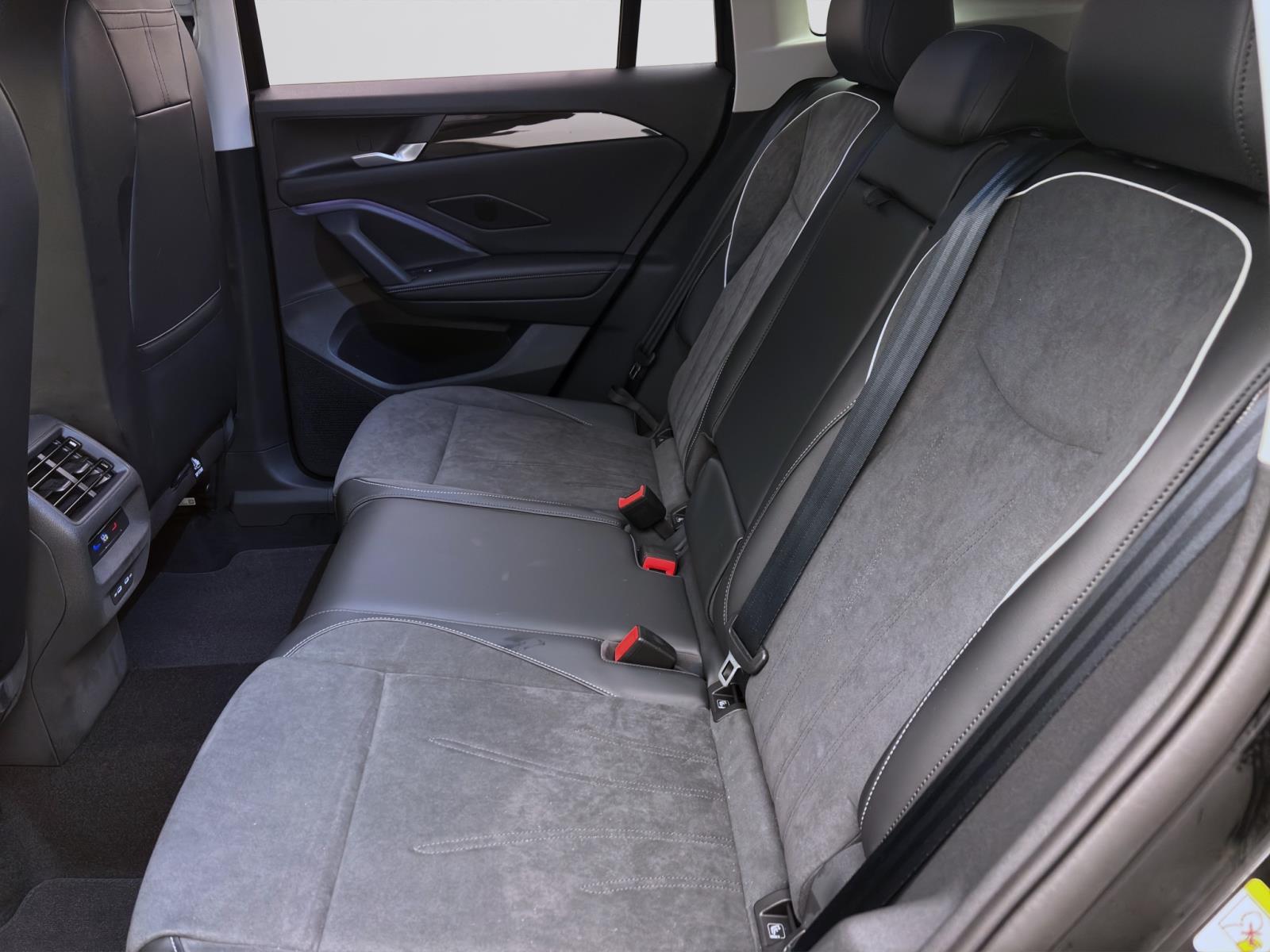 Bild 13: Volkswagen Tiguan 2.0 TDI DSG ELEGANCE MATRIX NAVI SHZG AHK LM18