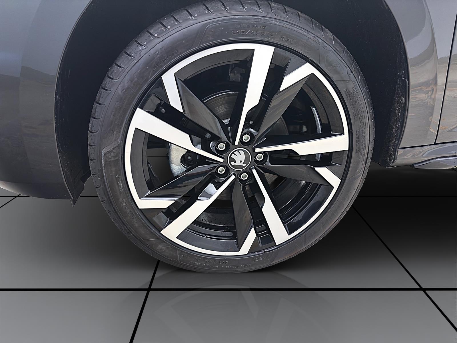 Bild 7: Skoda Kamiq MONTE CARLO AHK 18 NAV ASSISTENZ+ KOMFORT+ WINTER+