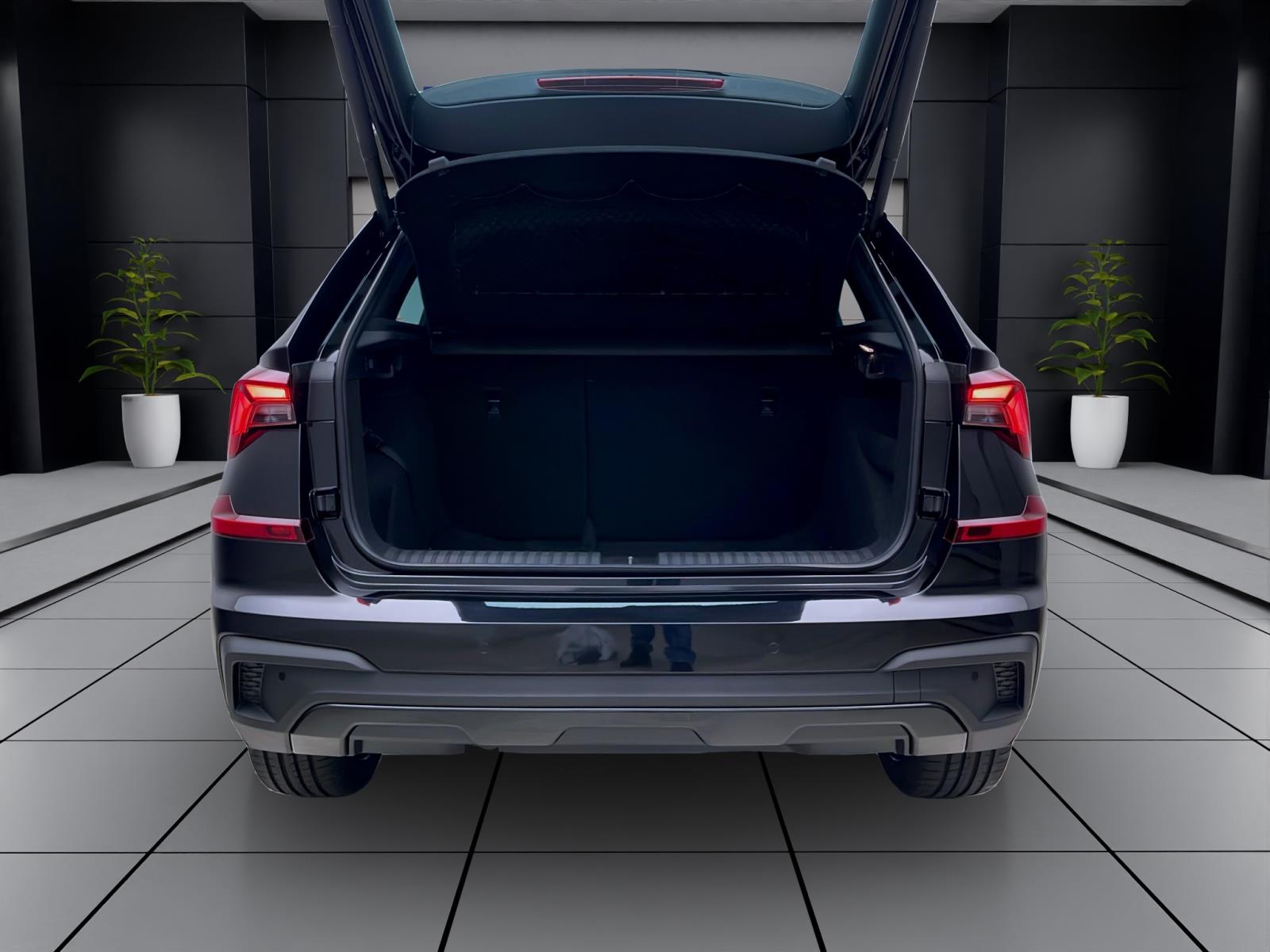 Bild 3: Skoda Kamiq MONTE CARLO AHK 18 NAV ASSISTENZ+ KOMFORT+ WINTER+